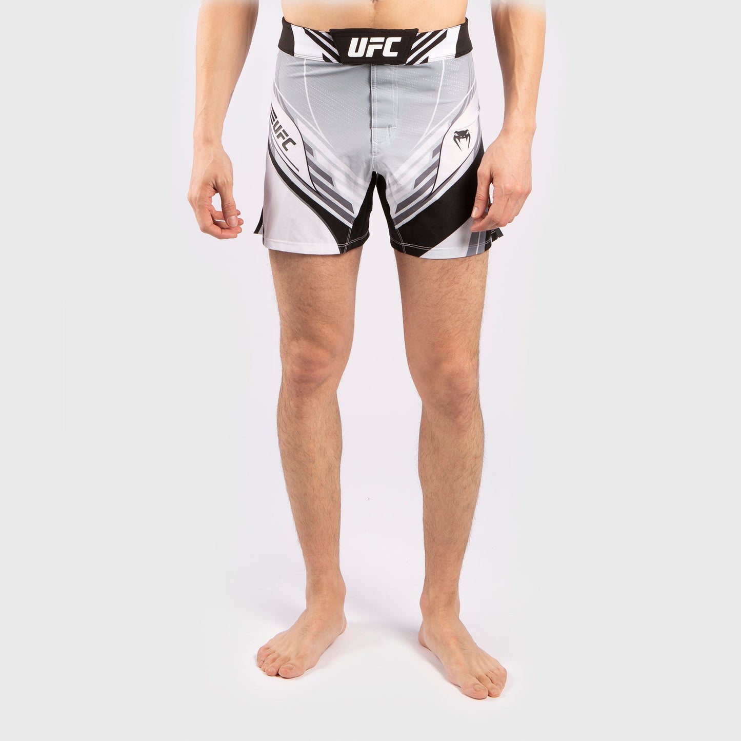 UFC Venum Pro Line 男士格斗短裤 – 白色