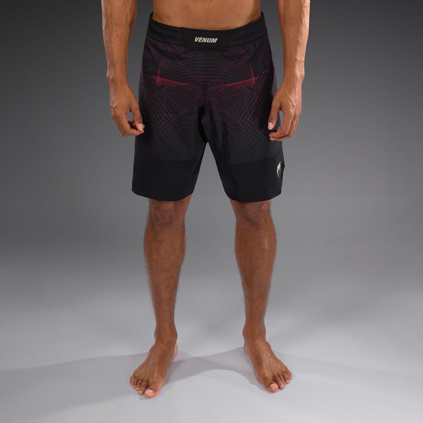 Venum G-Fit Air 男士格斗短裤 – 深黑色/火红色