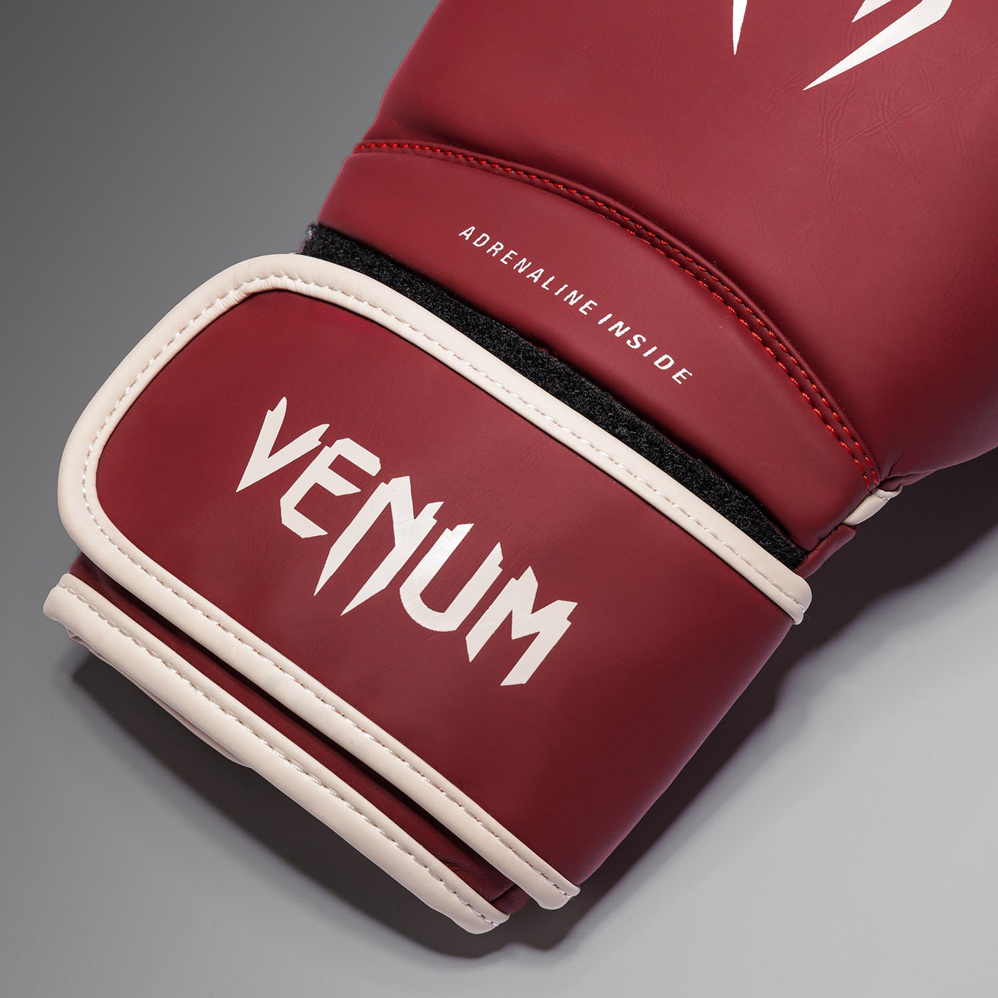 Venum Contender 1.5 拳击手套 – 酒红色/沙色