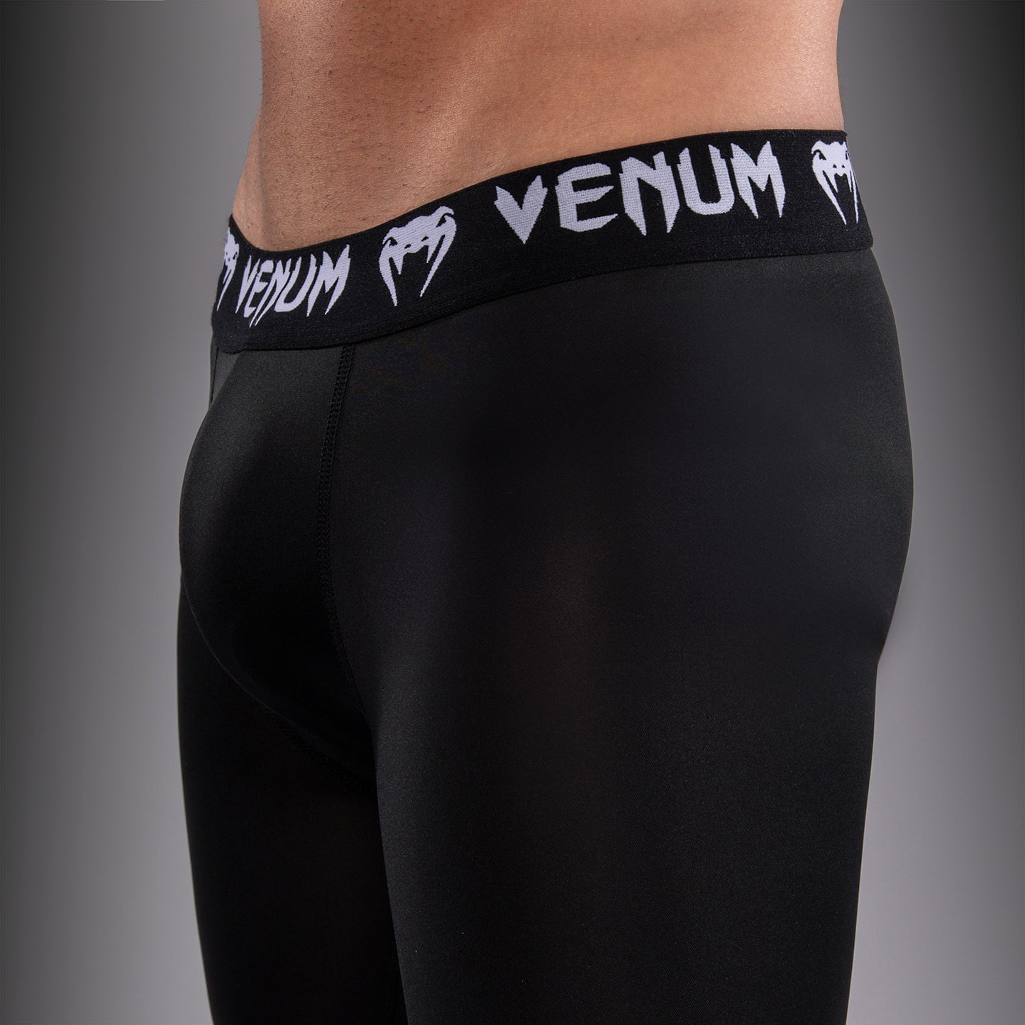 Venum UFC Unity by Venum Authentic Fight Week 男子功能压缩短裤 - 黑色