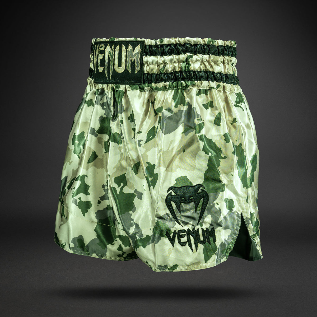 Venum Classic 泰拳短裤 - 沙漠迷彩