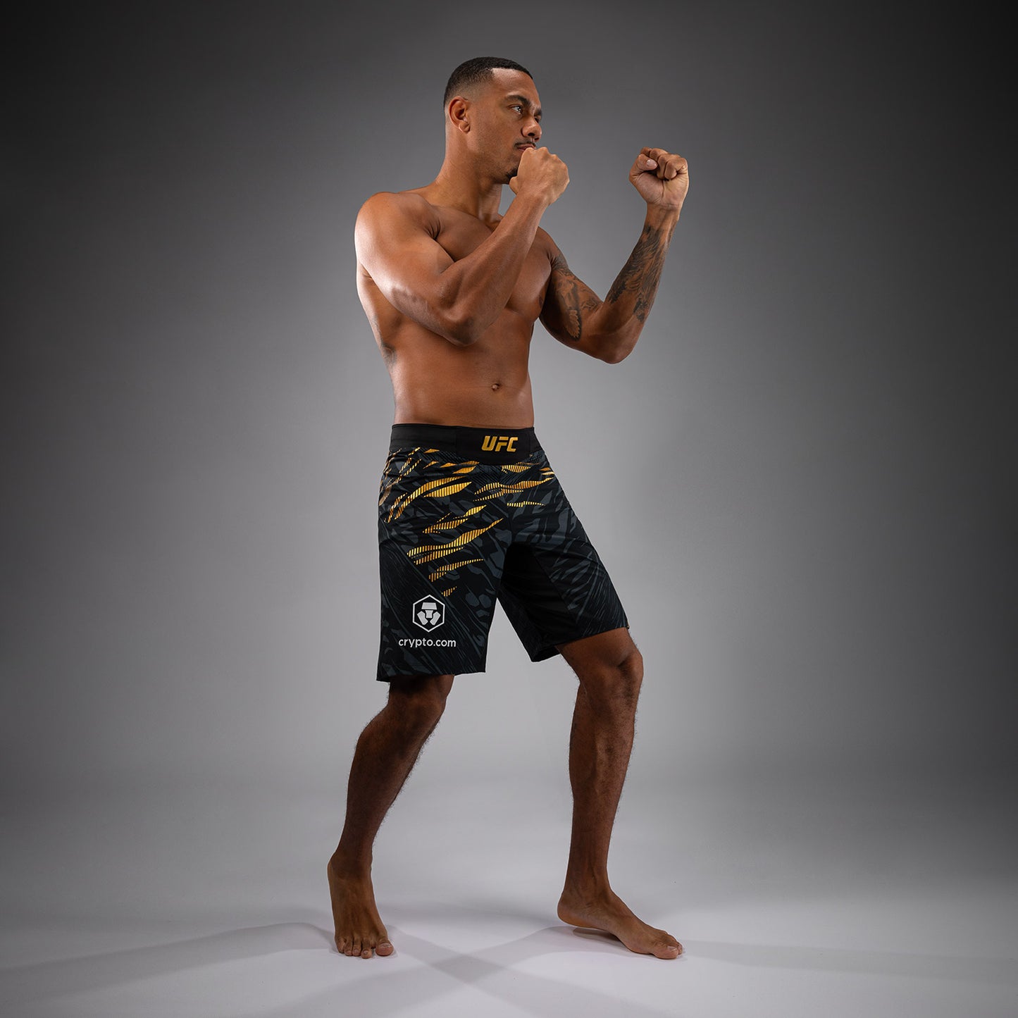 UFC Fusion by Venum Authentic Fight Night 男士格斗短裤 – 长款 – Champion