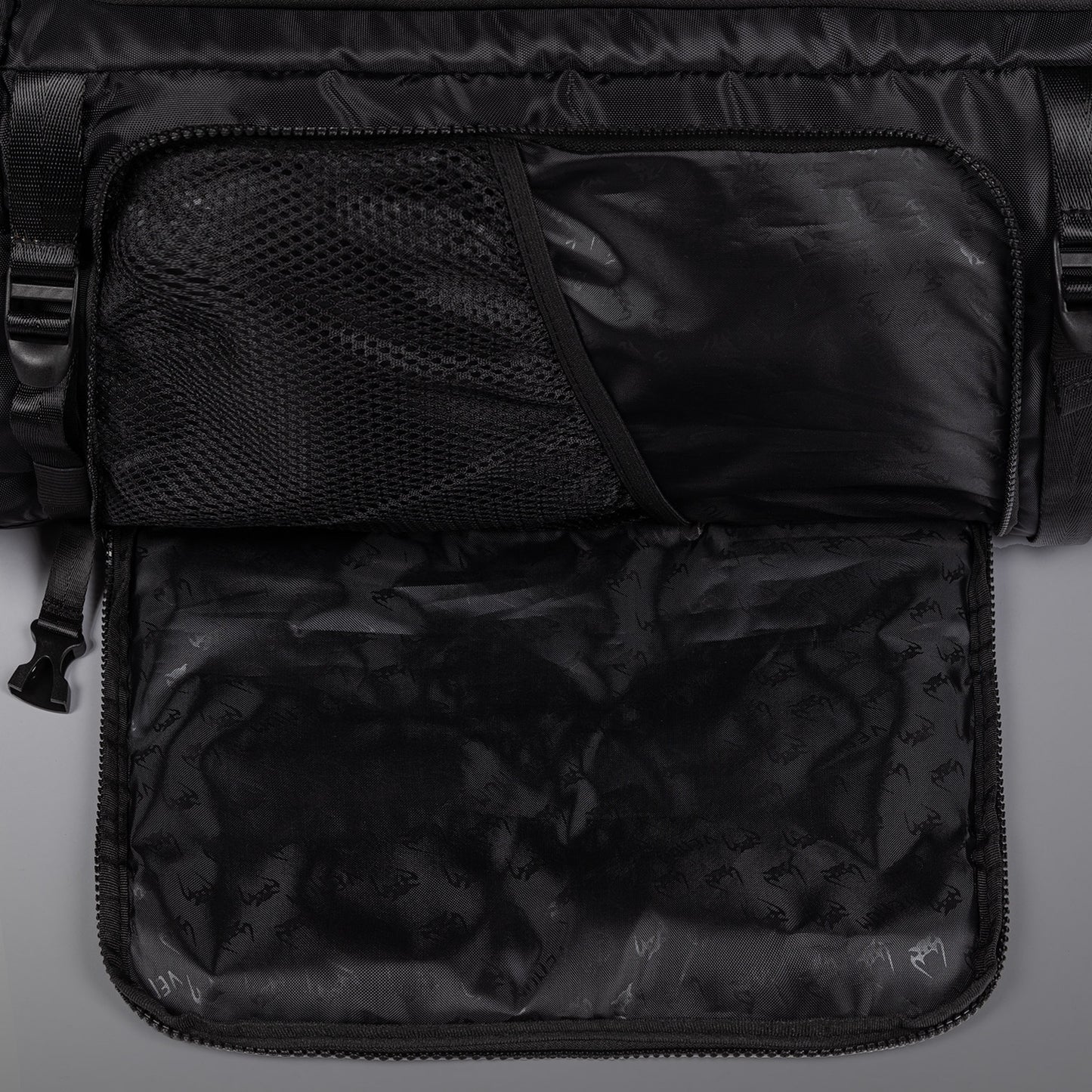 Venum Trainer Hybrid 运动包 – 午夜蓝