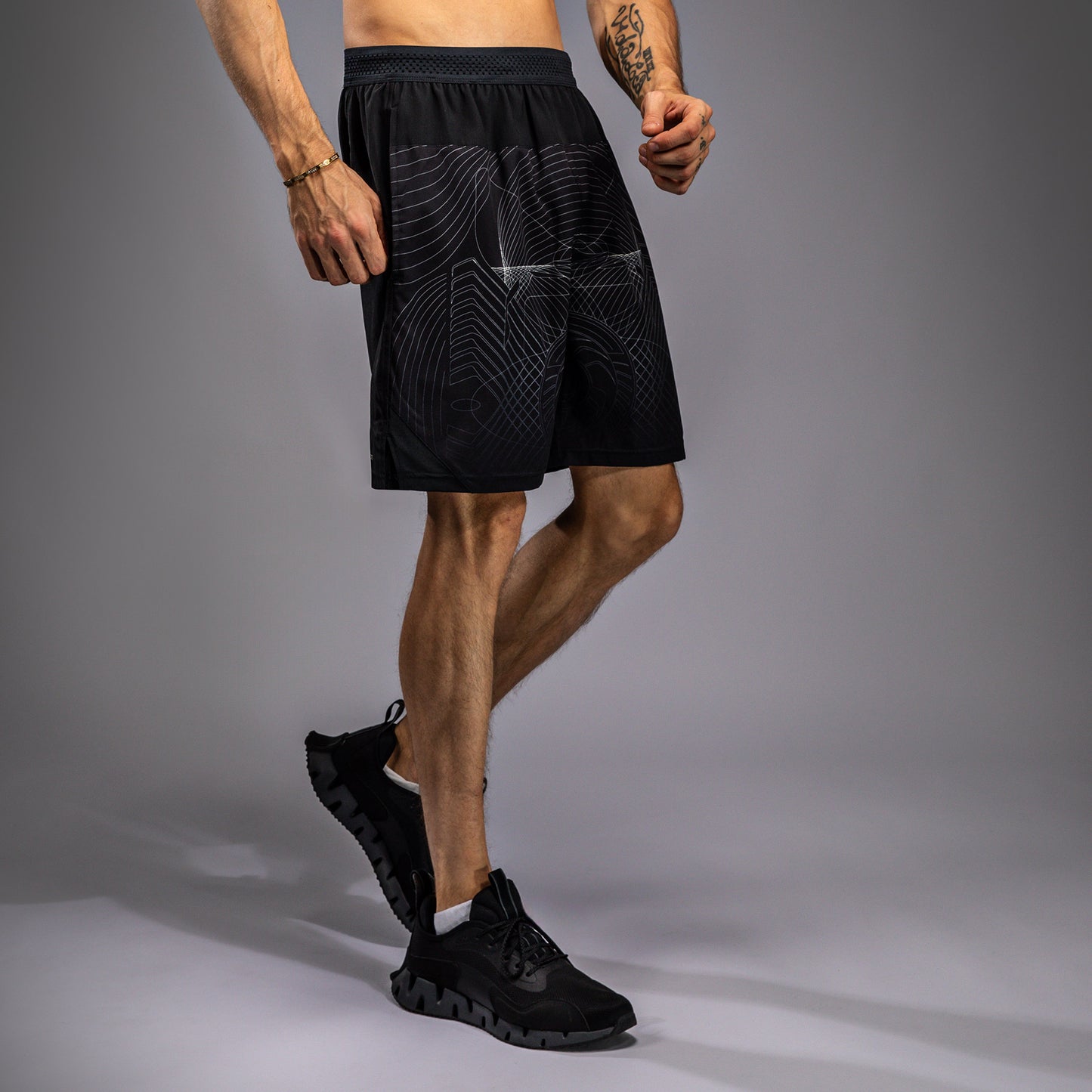 Venum G-Fit Air 男士训练短裤 – 深黑色/沙漠沙色