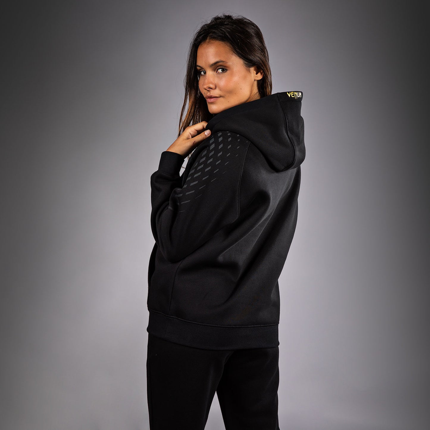 Women’s UFC Zenith by Venum Replica 冠军连帽衫