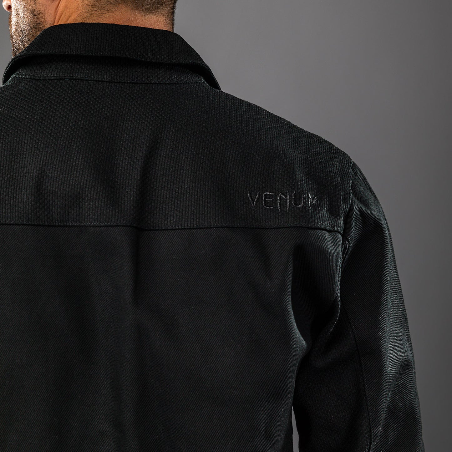 Venum Heritage 夹克 – 黑色