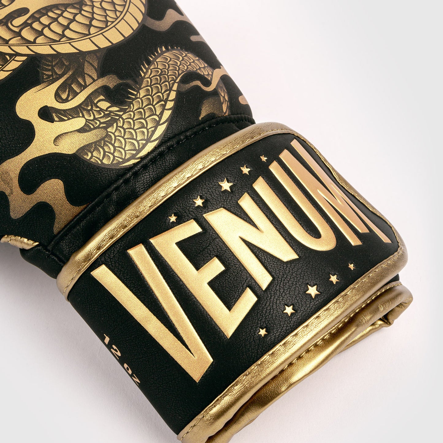 Venum Dragon's Flight 拳击手套 – 黑色/青铜色