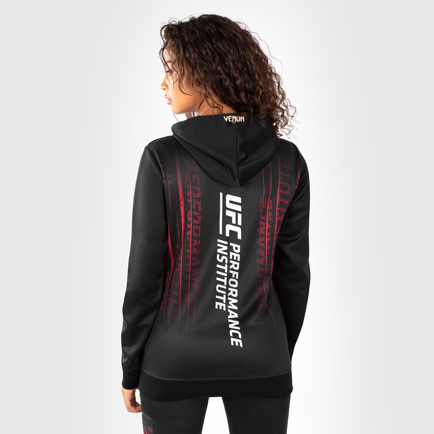 UFC Venum Performance Institute 2.0 女士款连帽拉链衫 – 黑色/红色