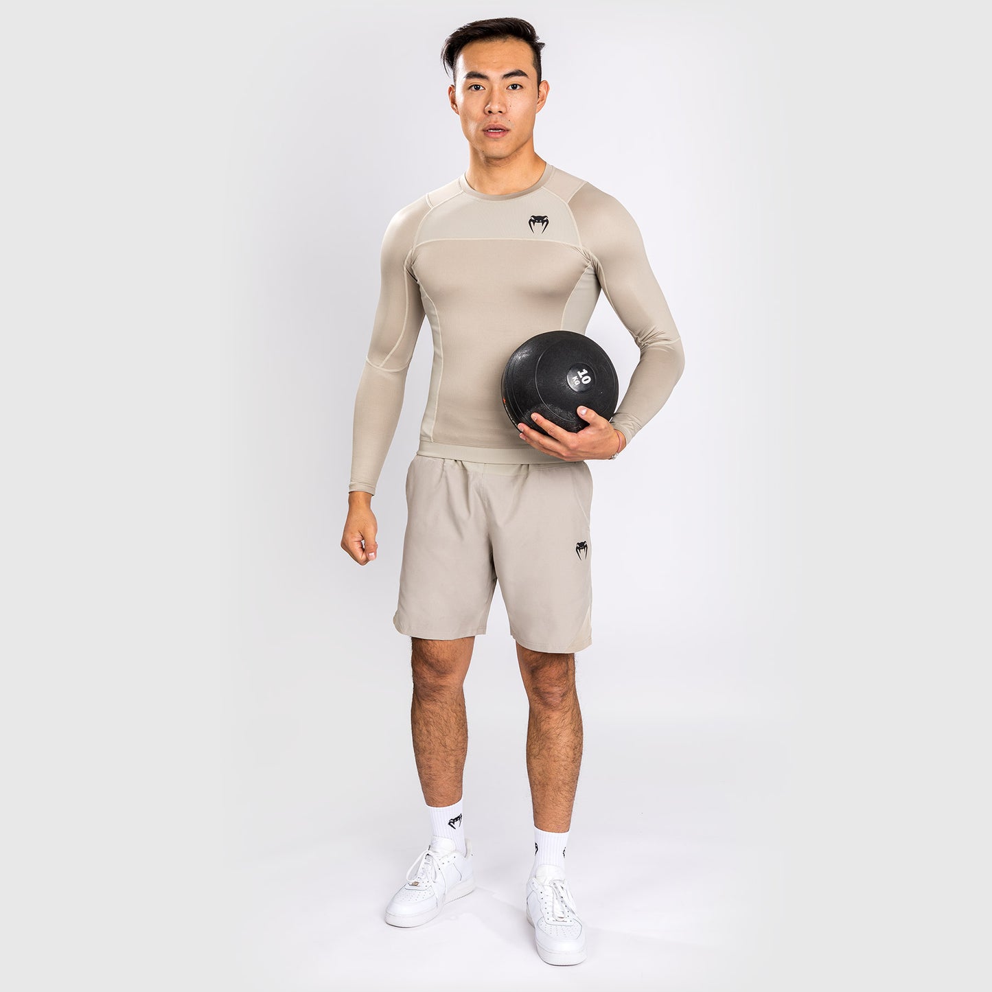 Venum G-Fit Air 紧身防磨衣长袖 – 沙色