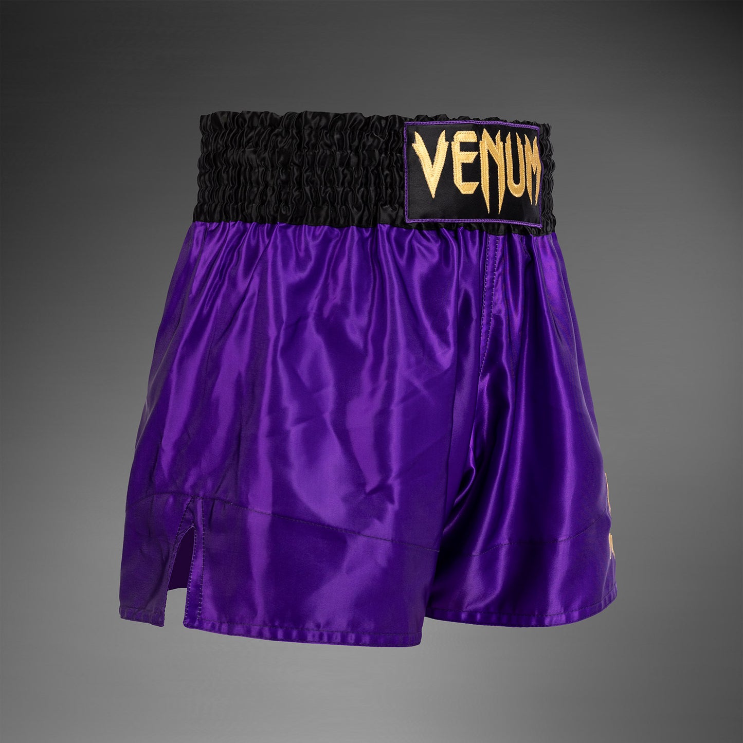 Venum Classic 泰拳短裤 – 深紫色