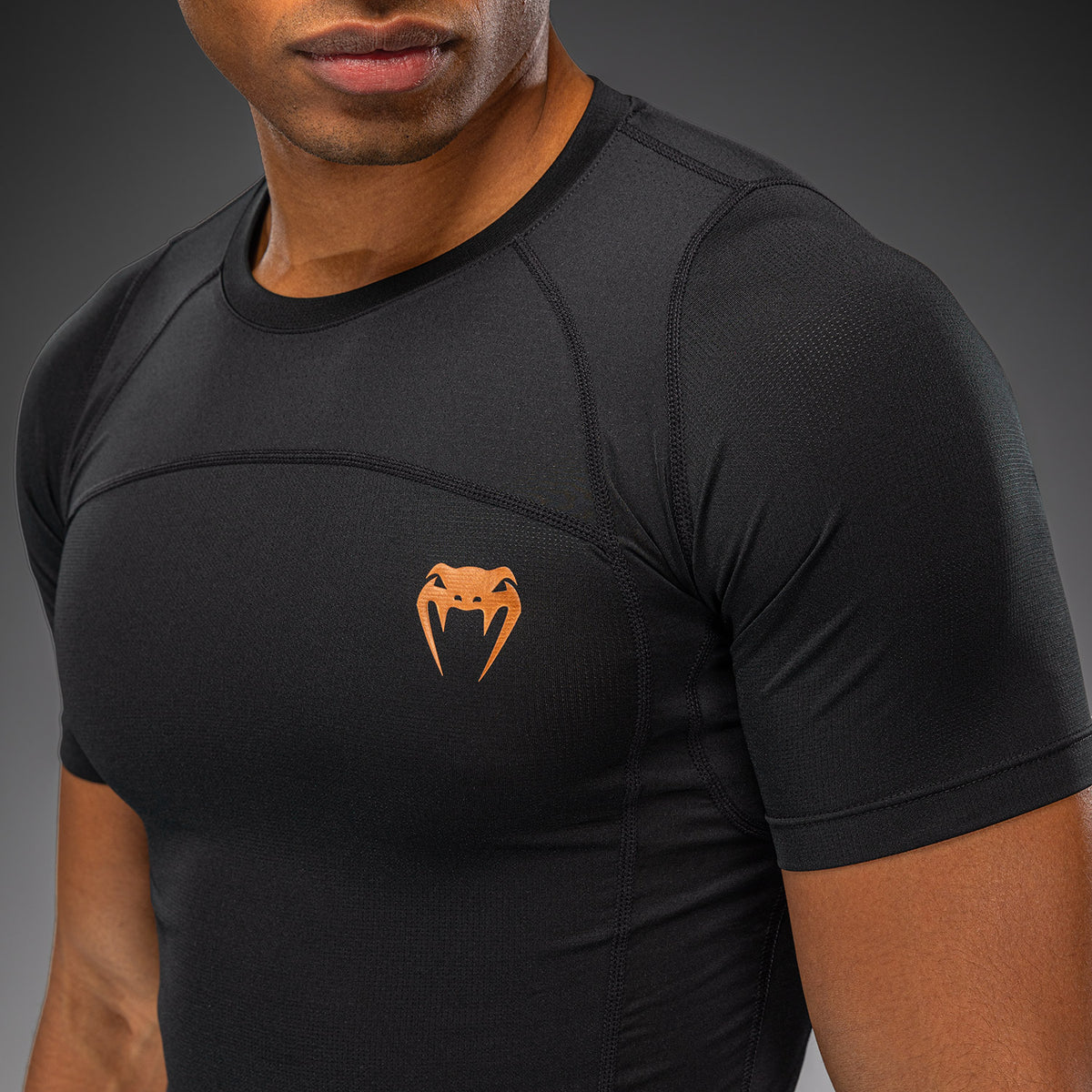 Venum G-Fit Revolution 短袖防磨衣 - 黑色/铜色