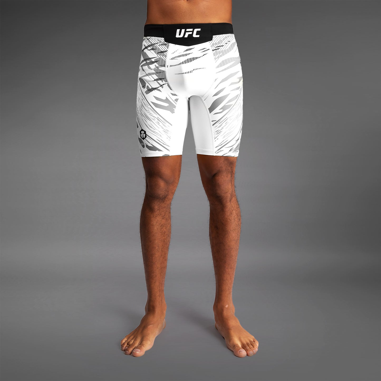 UFC Fusion by Venum Authentic Fight Night 男士综合格斗短裤 – 白色