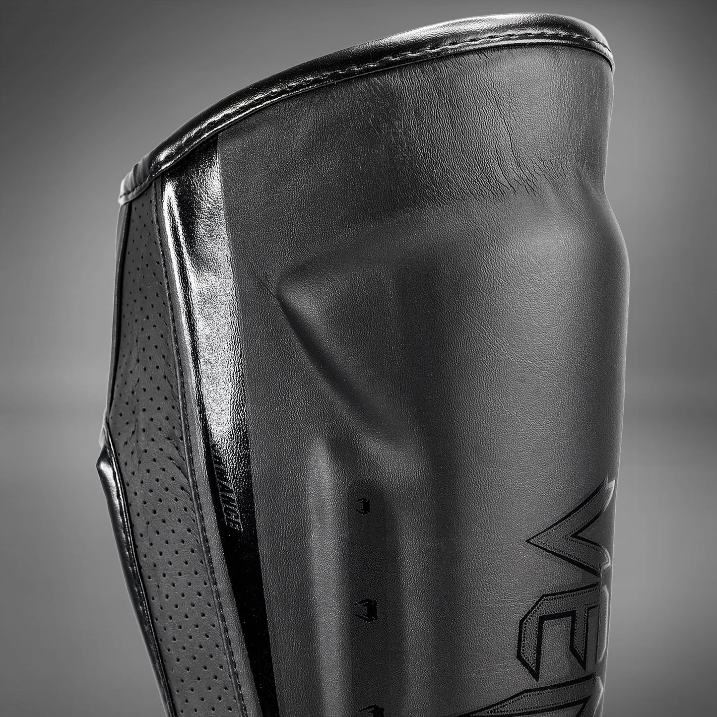 Shin Guards Elite Evo Venum – 黑色/黑色
