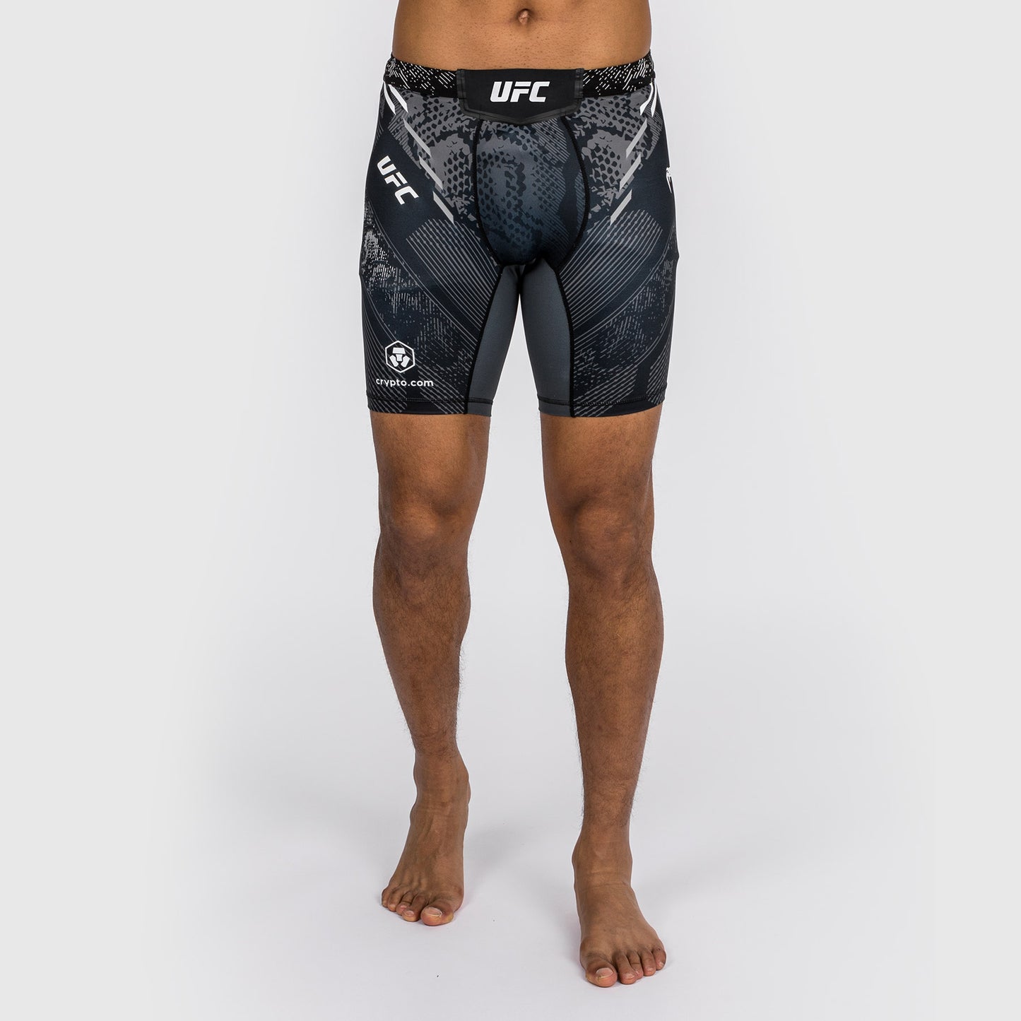 UFC Adrenaline by Venum Authentic Fight Night 男士综合格斗短裤 – 黑色