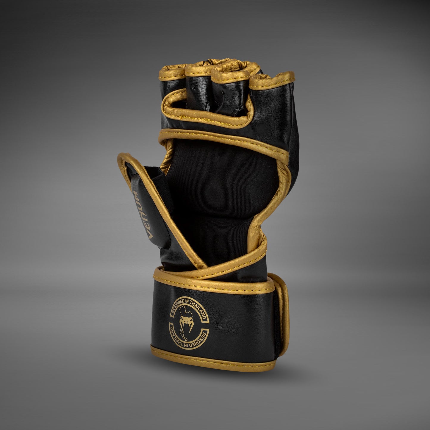 Venum Challenger 2.0 MMA手套 – 黑色/金色