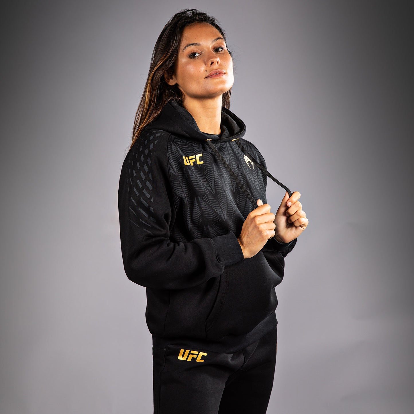 Women’s UFC Zenith by Venum Replica 冠军连帽衫