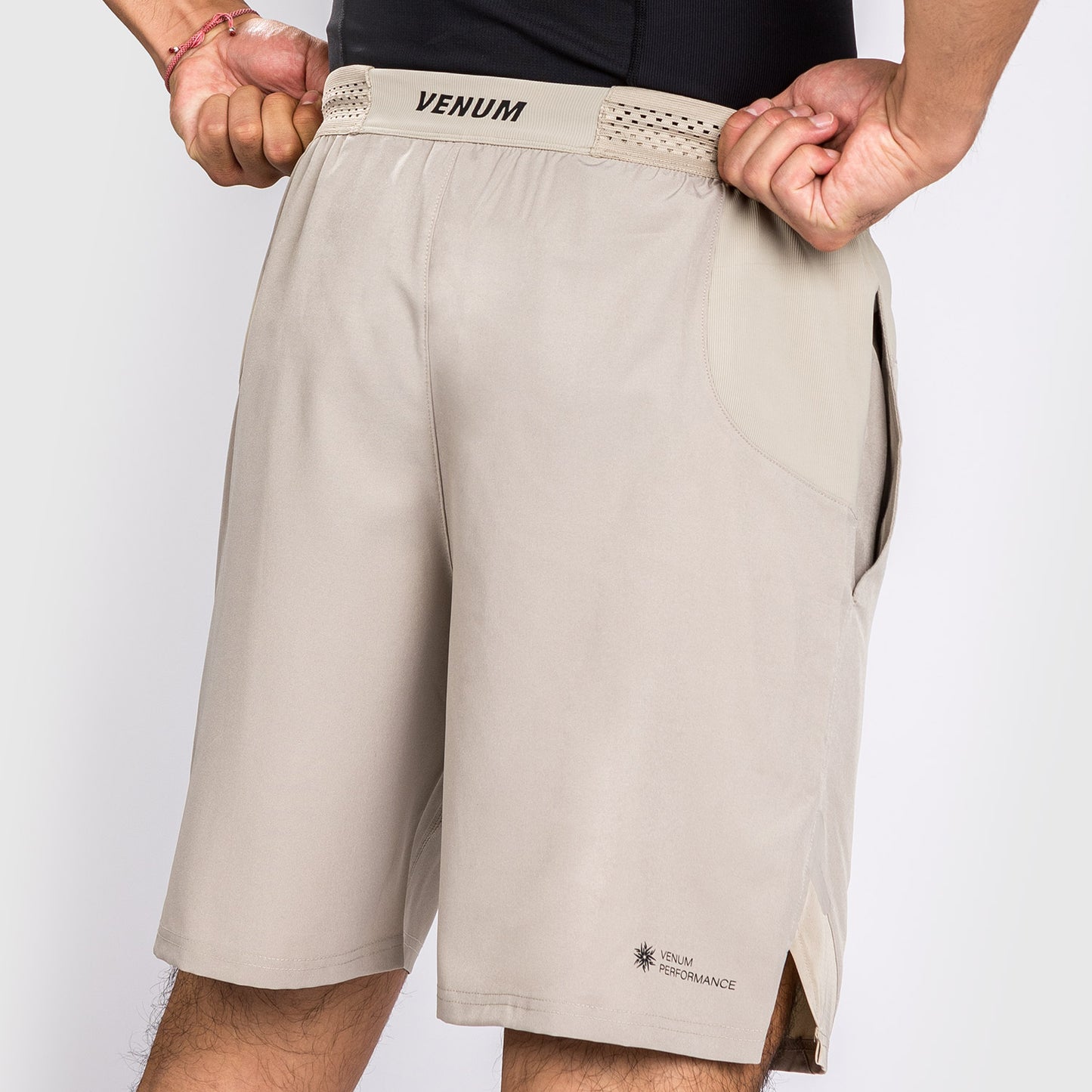 Venum G-Fit Air 训练短裤 – 沙色