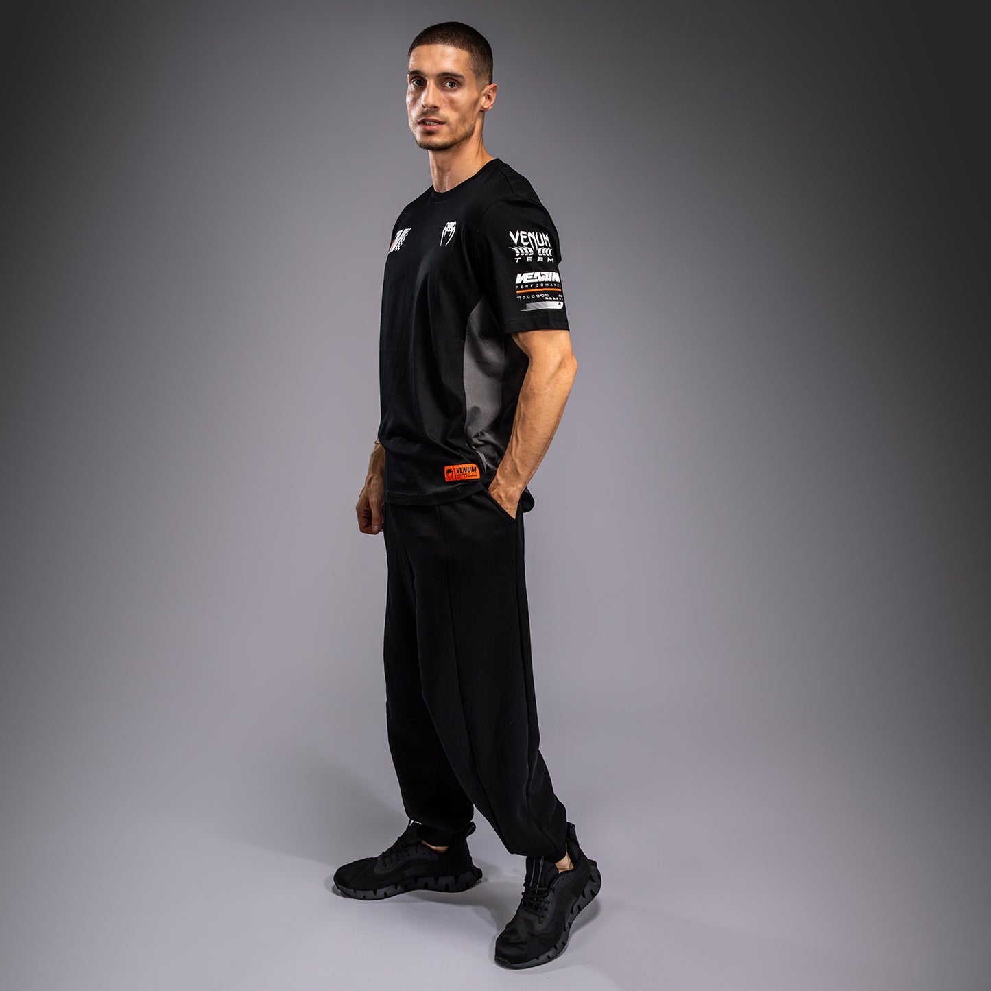Venum Motorsport T恤 – 深黑色
