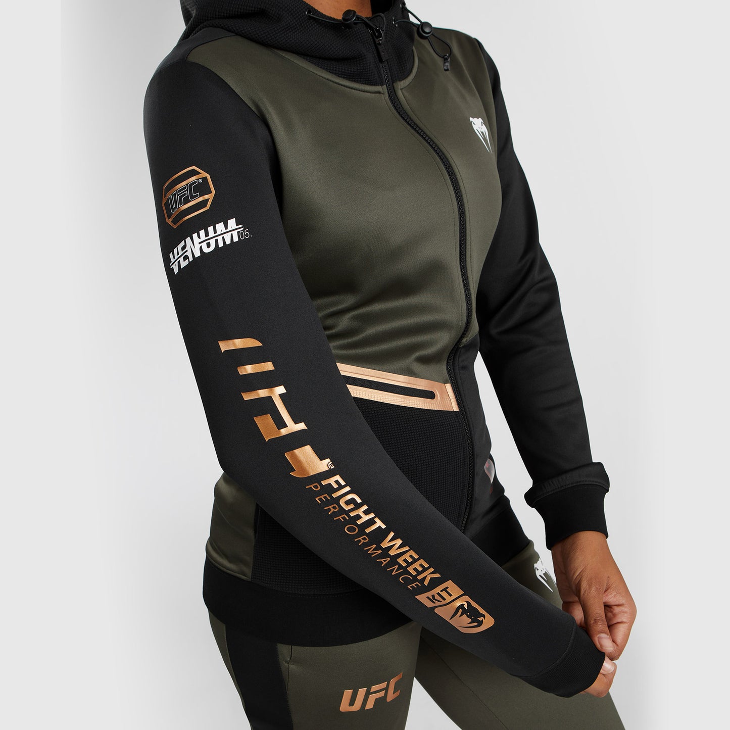 UFC Adrenaline by Venum Fight Week 女士拉链连帽衫 – 卡其色/青铜色