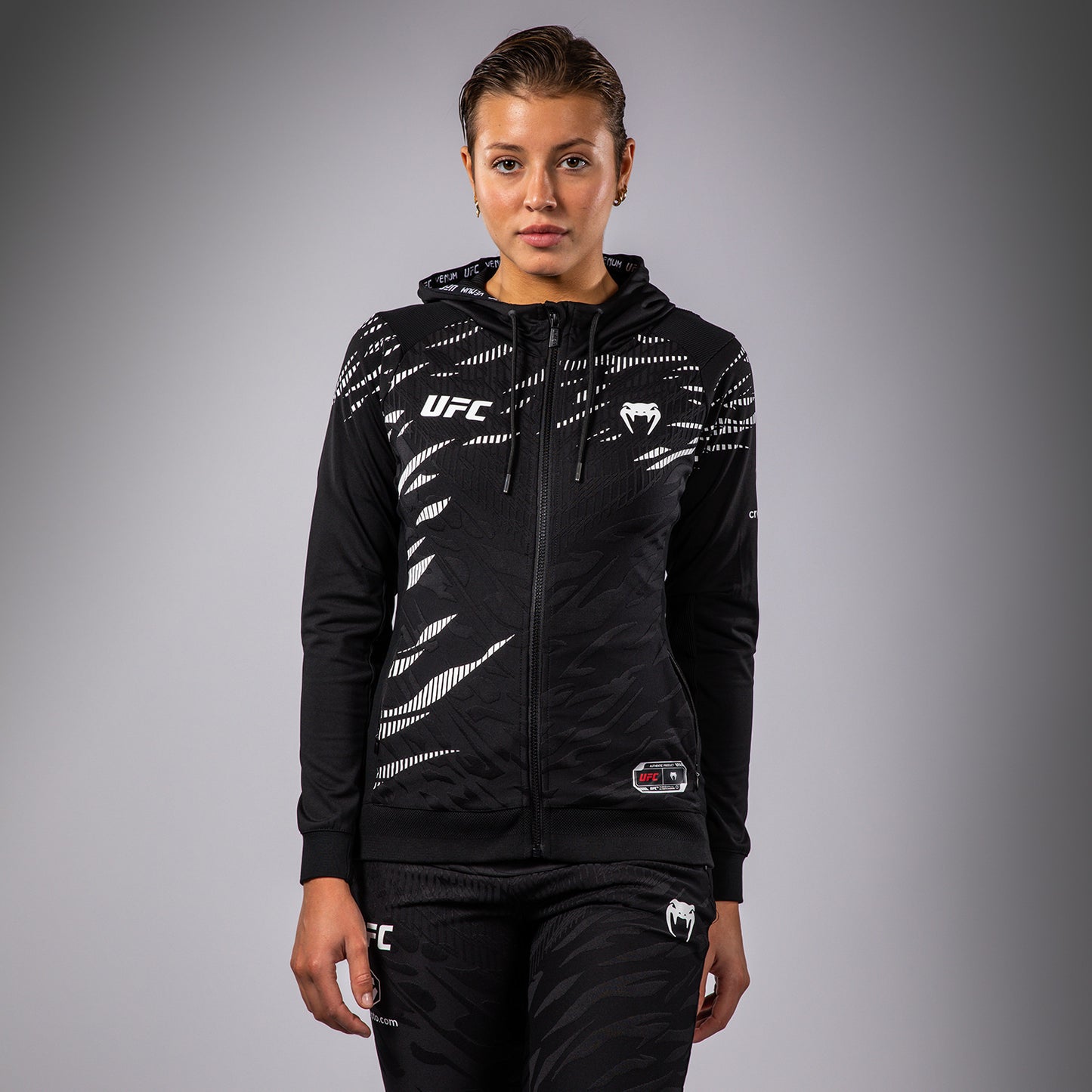 UFC Fusion by Venum Authentic Fight Night 女士款连帽衫 – 黑色