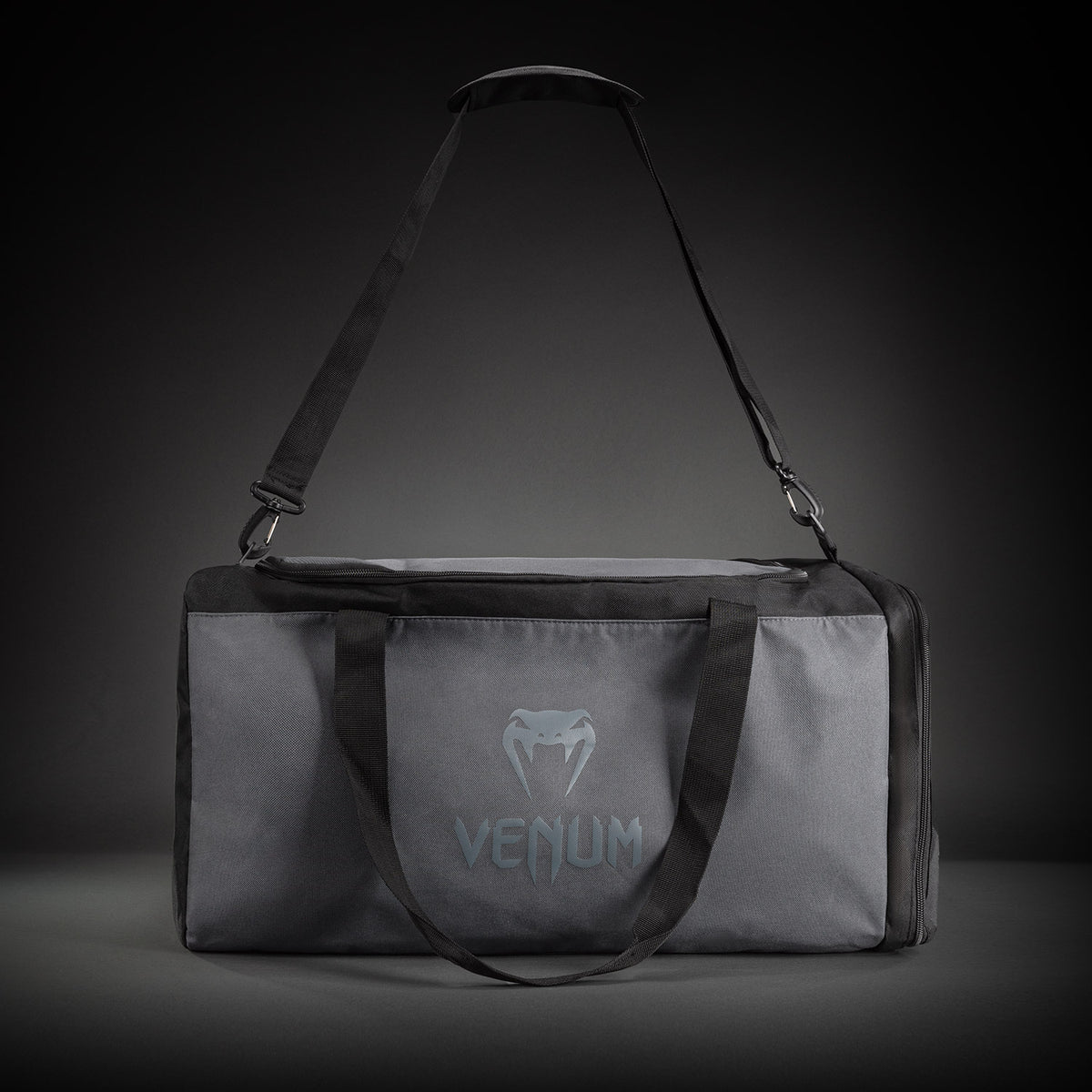 Venum Essential 运动包（61L）- 灰色/黑色