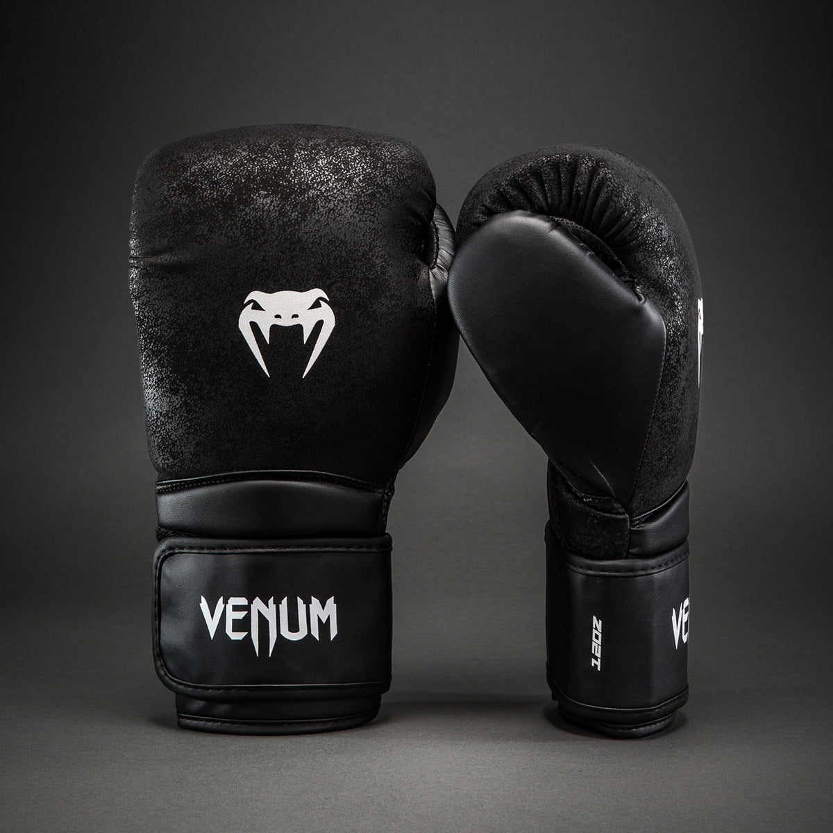 Venum Stone 2.0 拳击手套 - 黑色