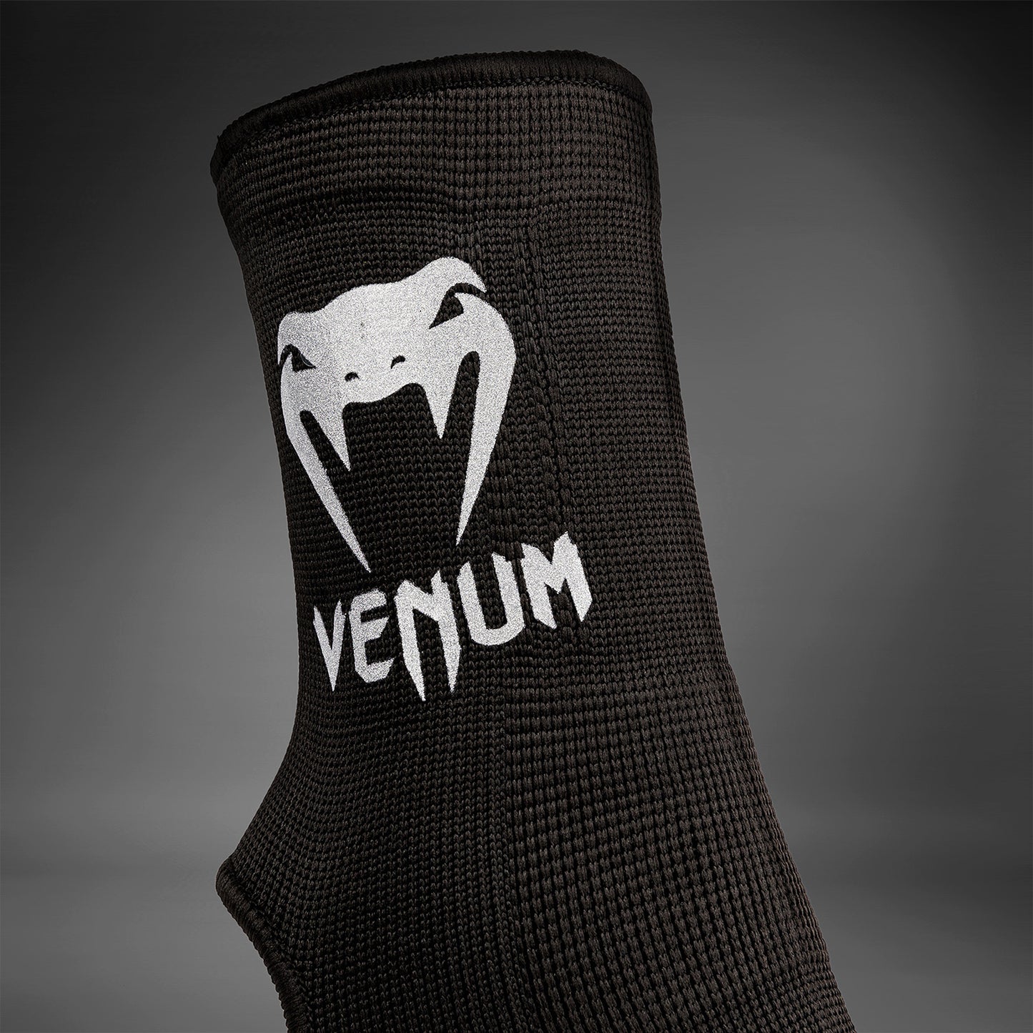 Venum Kontact 踝部护具 – 黑色/银色