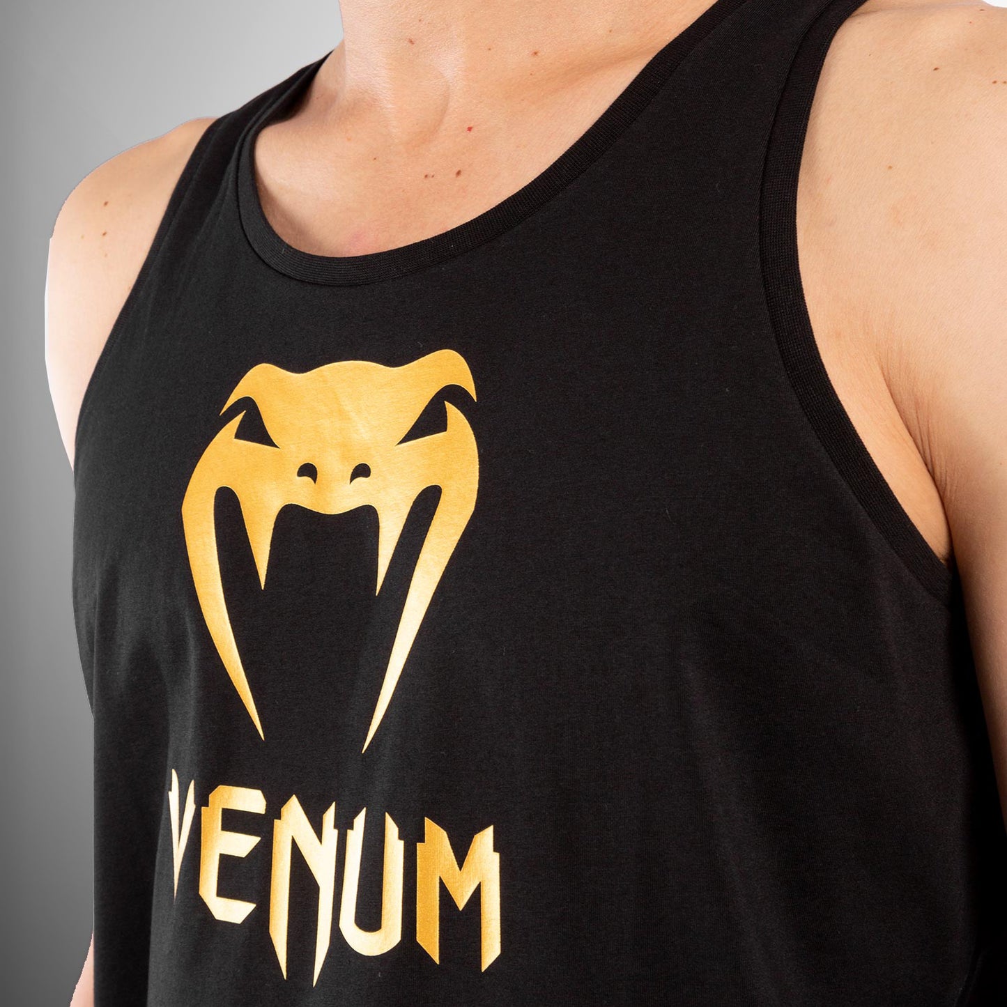 Venum Classic背心 – 黑色/金色