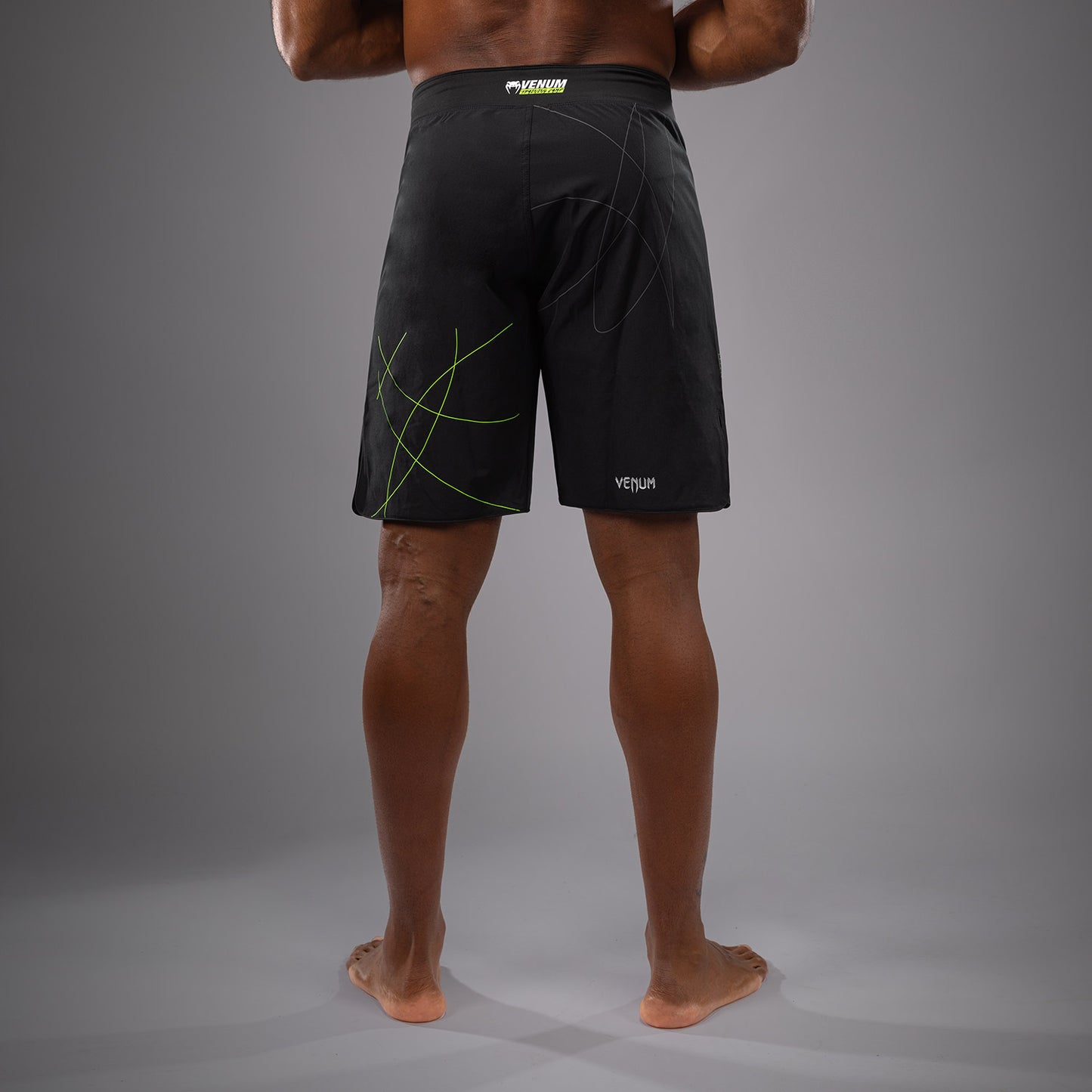 Venum Training Camp 4.0 格斗短裤 – 黑色/荧光绿