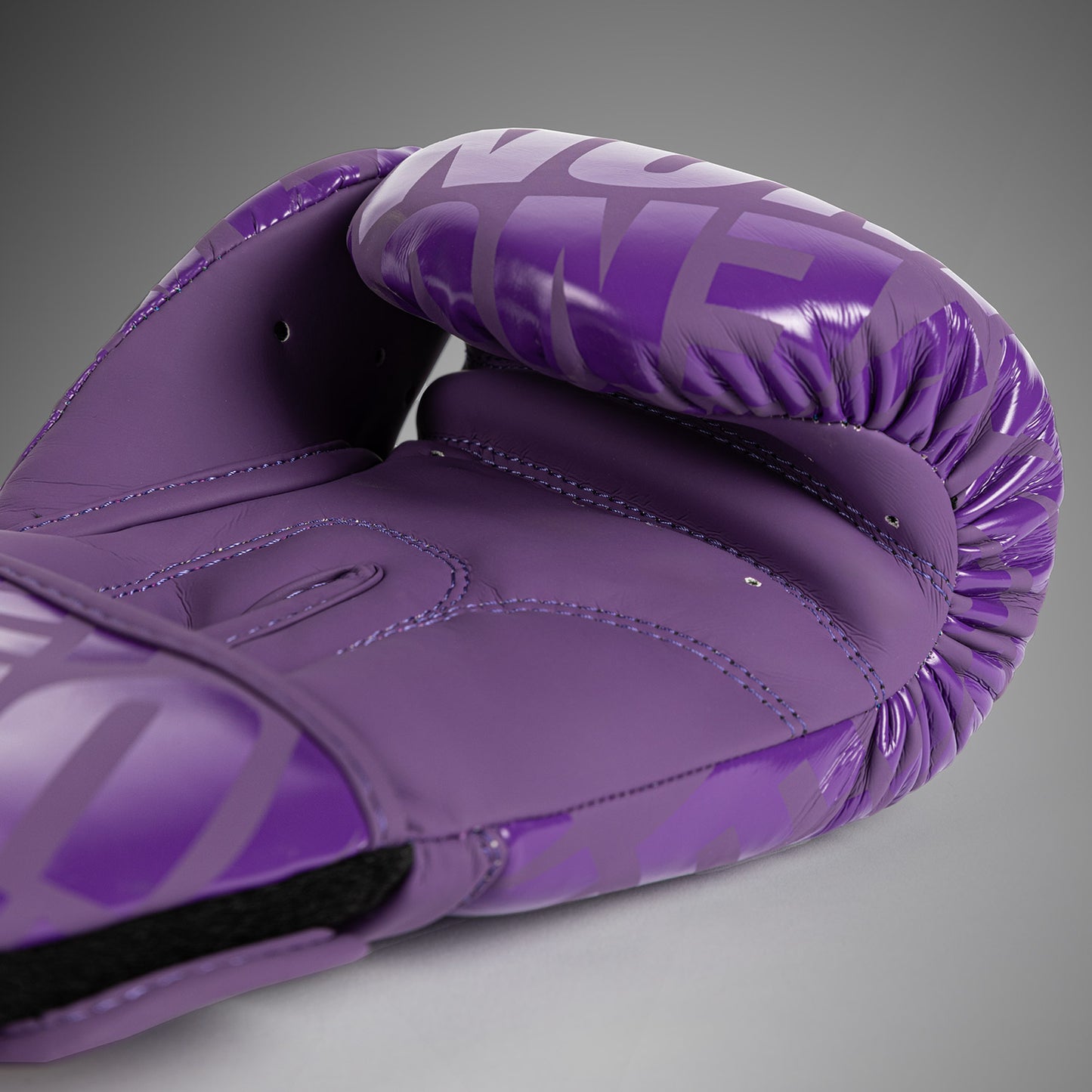 Venum Contender 1.5 XT 拳击手套 – 深紫色