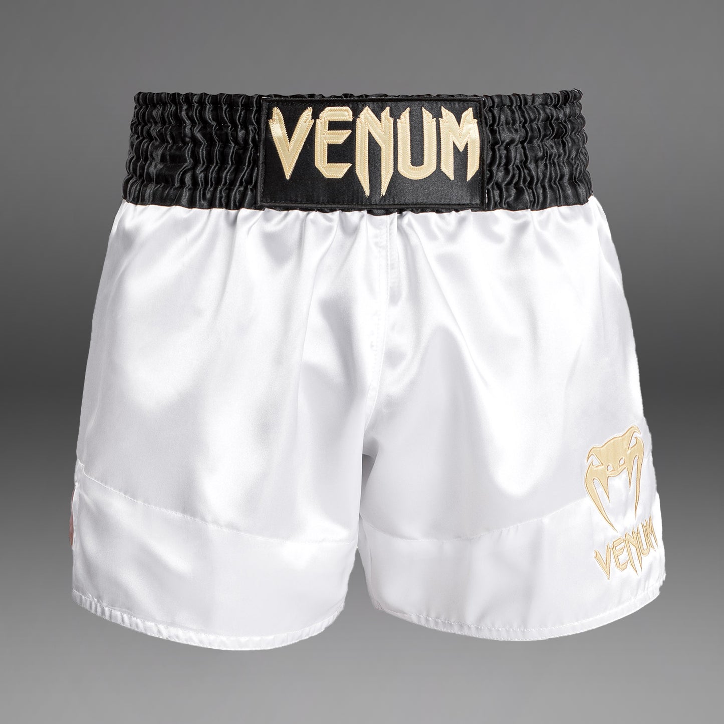 Venum Classic 泰拳短裤 – 白色/金色/黑色