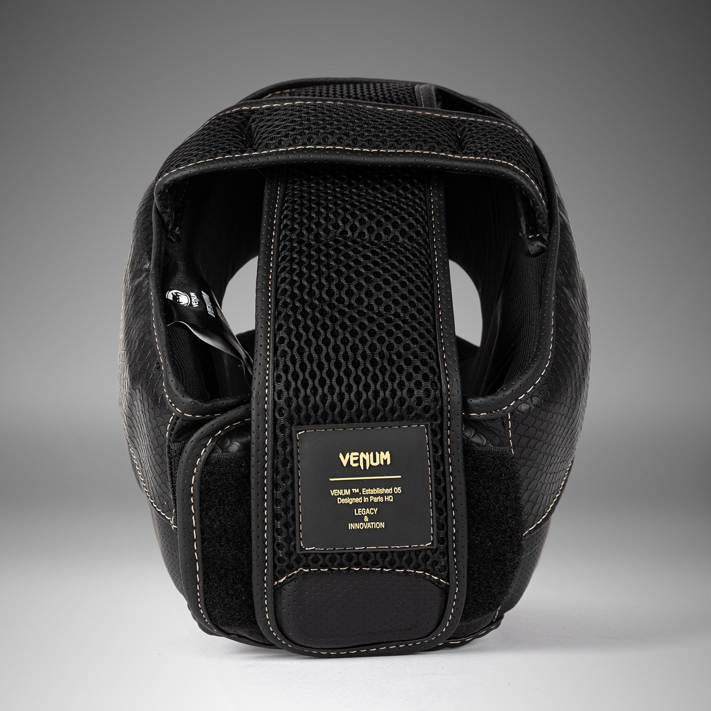 Venum Impact Evo Scales 头盔 – 黑色