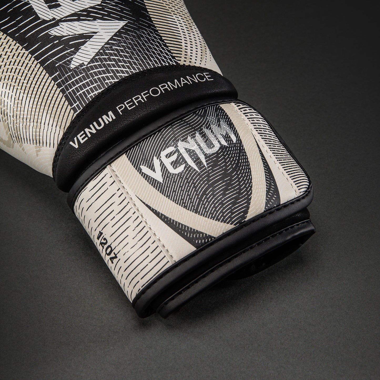 Venum Galactic 3.0 拳击手套 - 奶白色/黑色