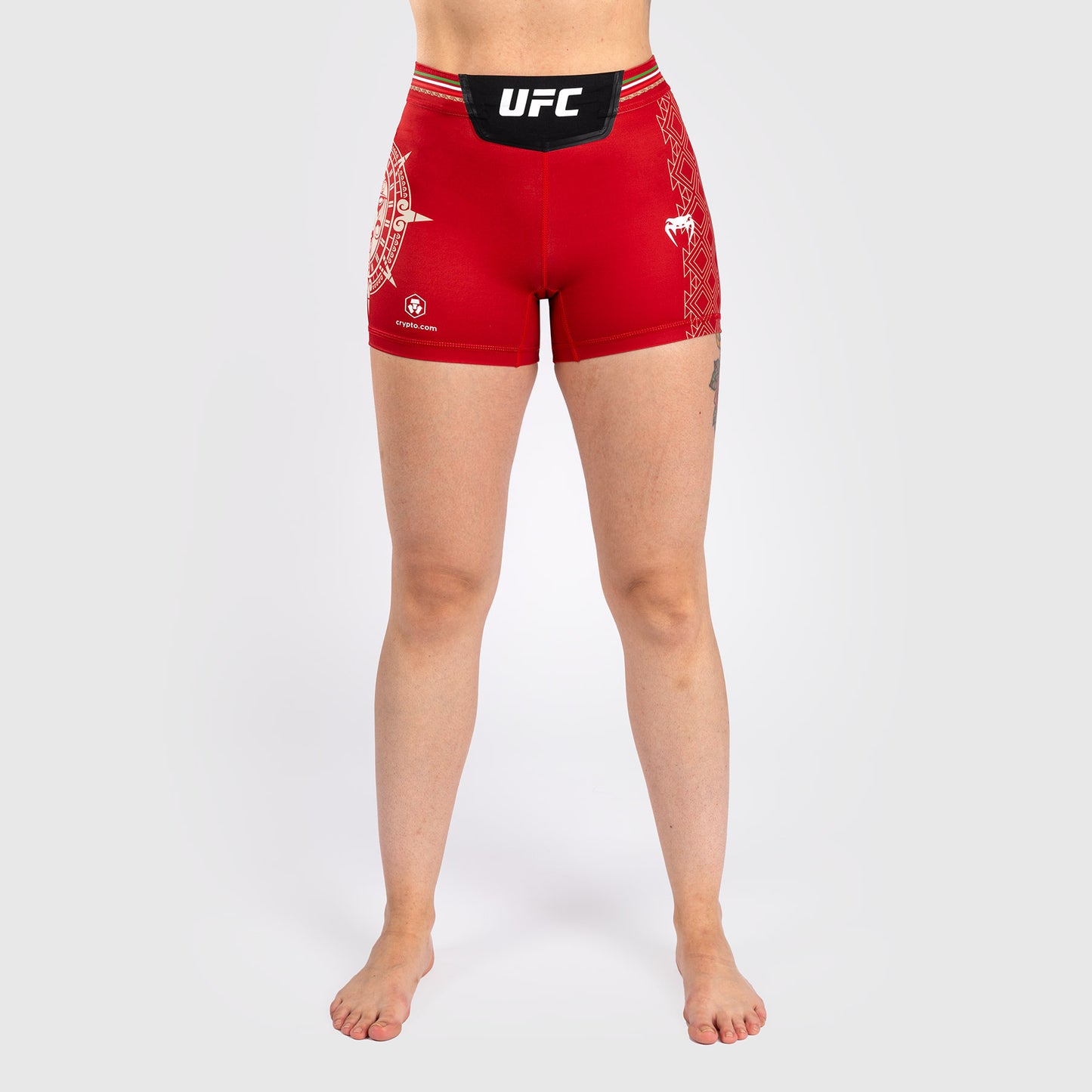 Noche UFC by Venum Authentic Fight Night 女士综合格斗短裤 – 短款 – 红色