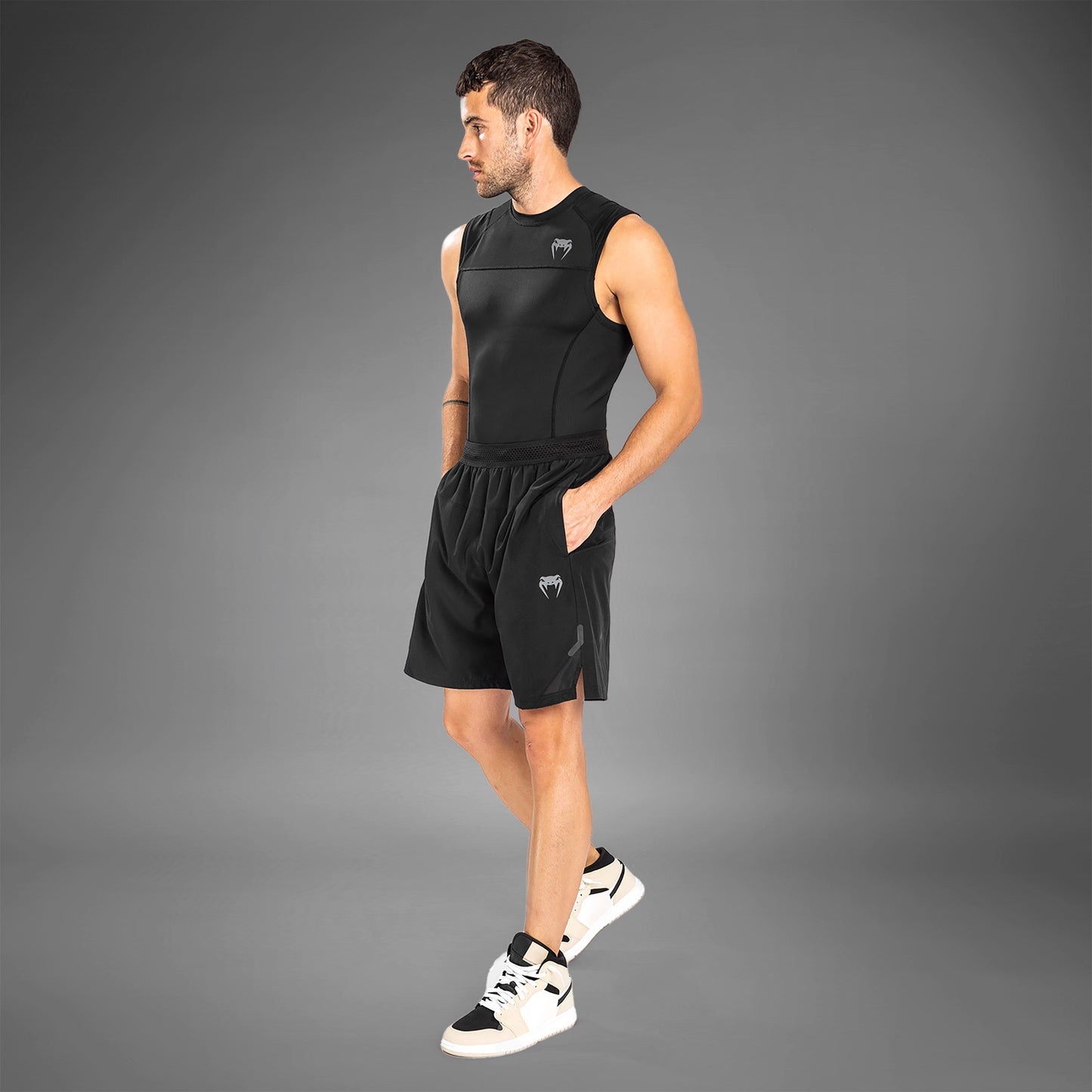 Venum G-Fit Air 训练短裤 – 黑色