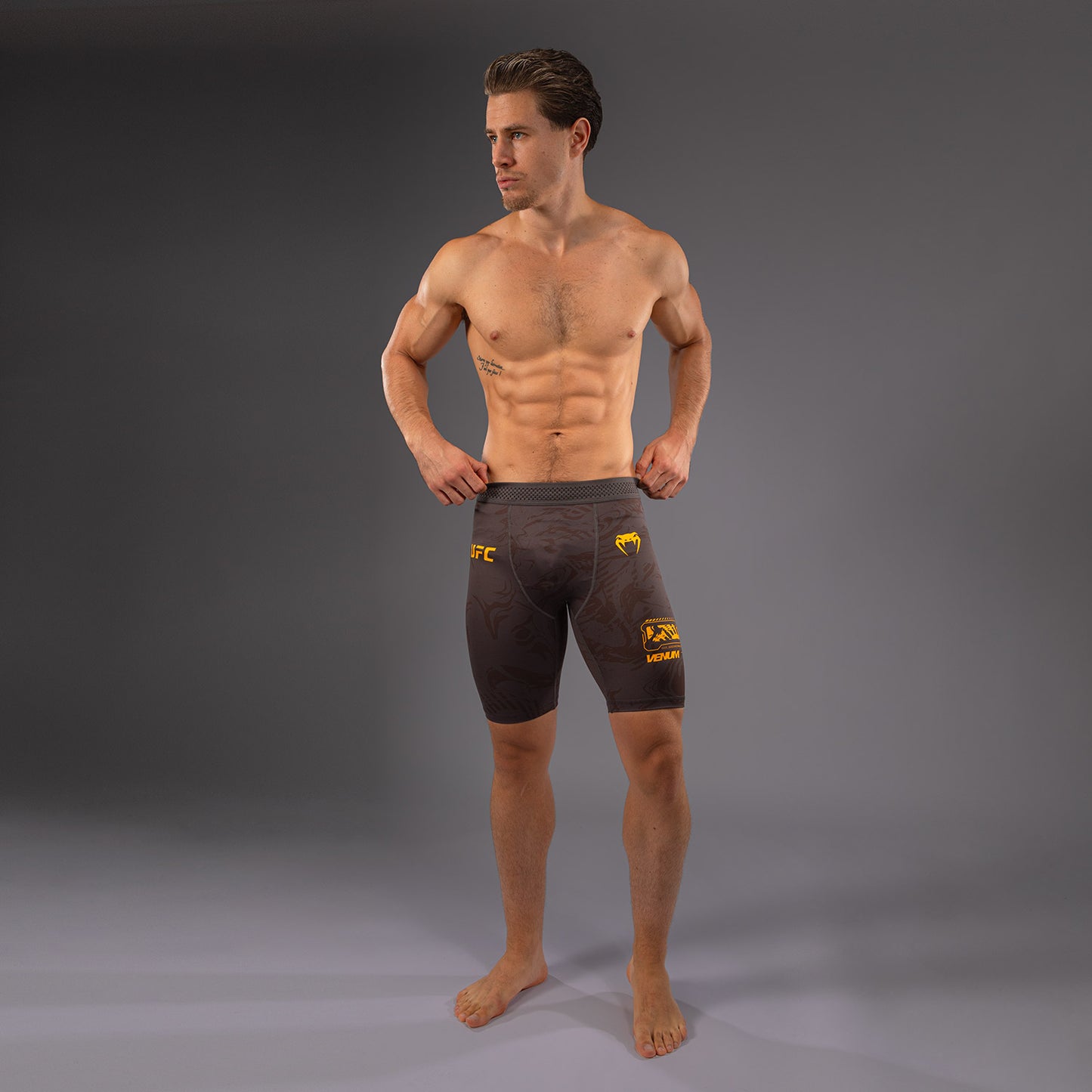 UFC Fusion by Venum Fight Week 男士综合格斗短裤 – 沙色