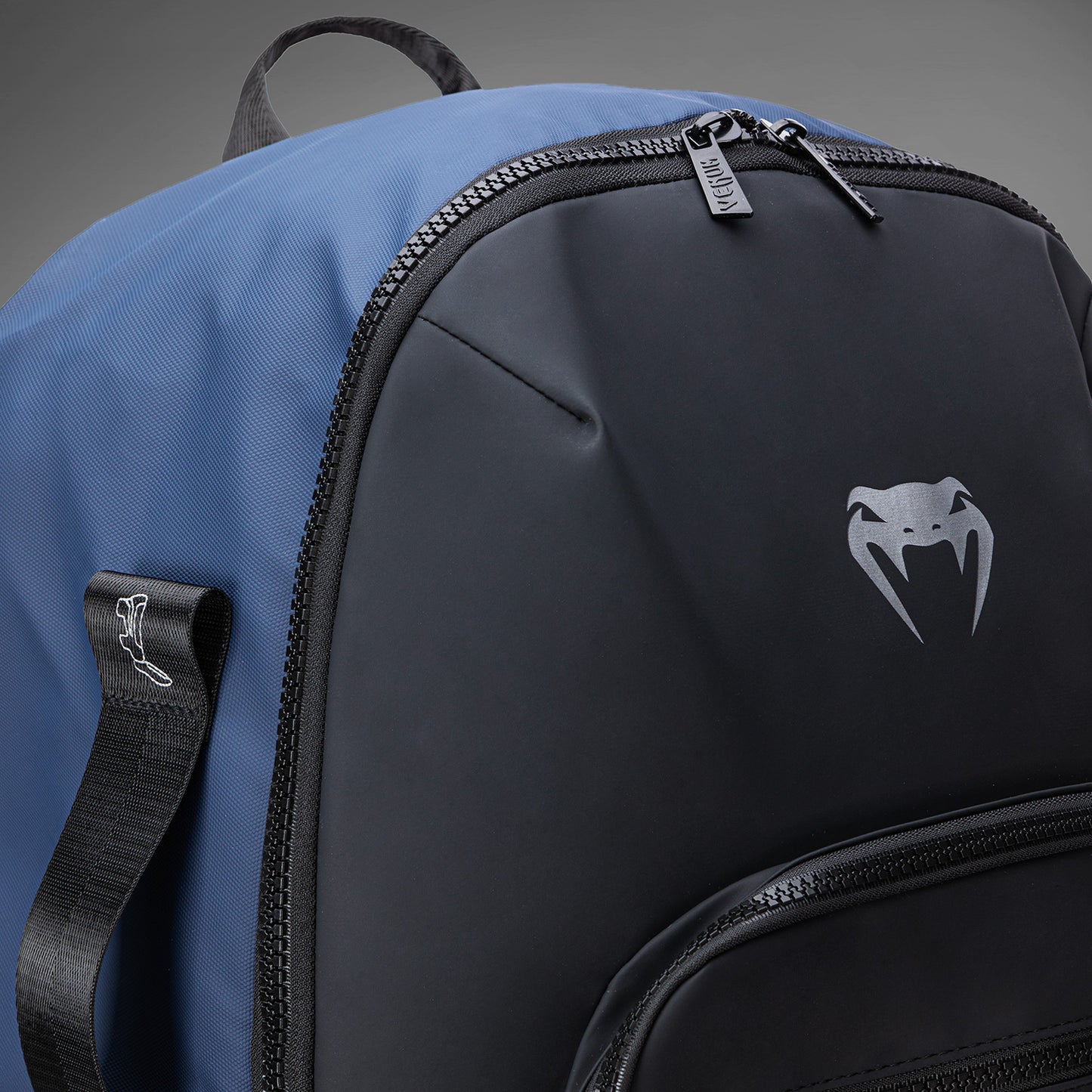 Venum Evo 2 Xtrem 背包（50-63L）– 黑色/蓝色
