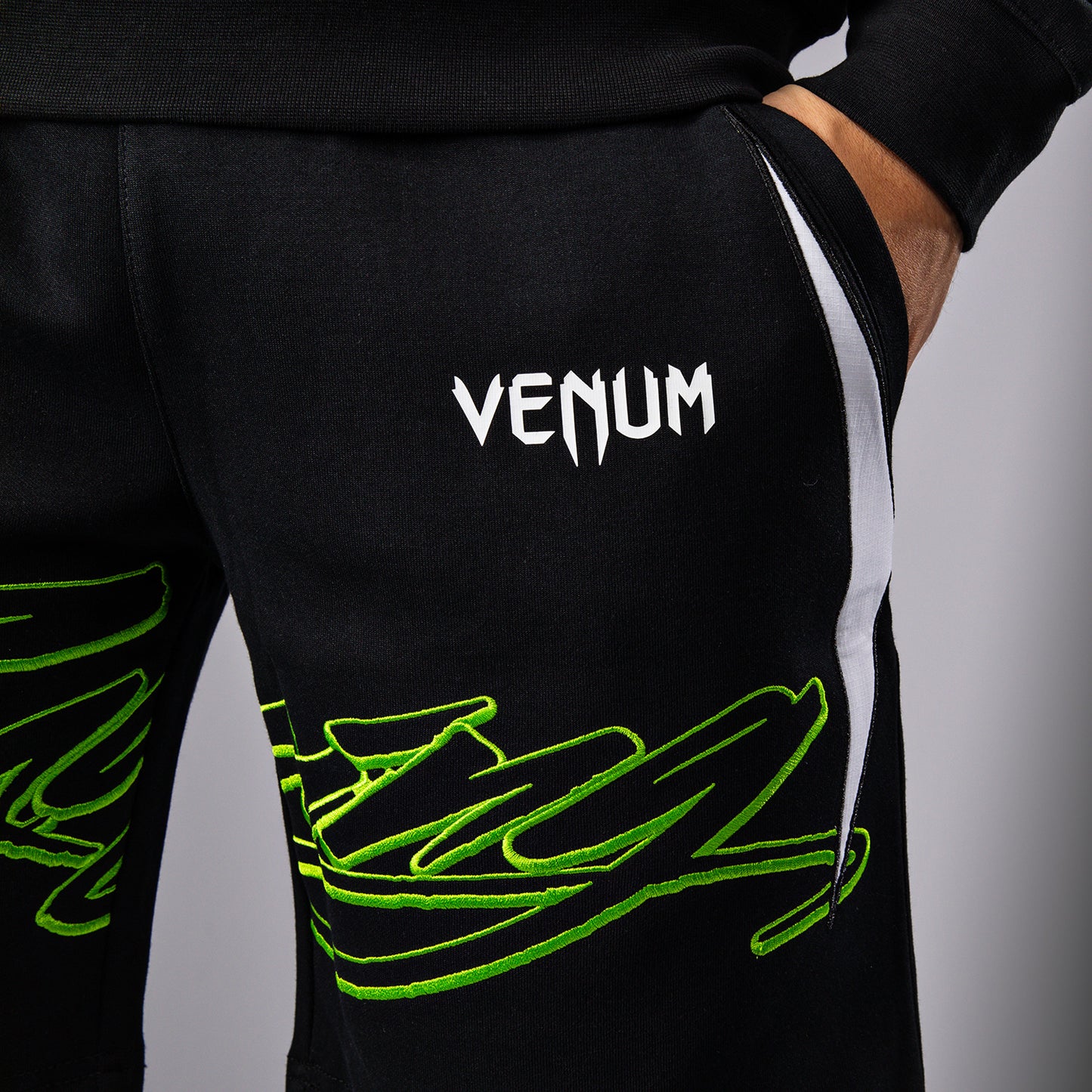 Venum x Bud Racing 男士棉质短裤 – 黑色/白色/酸橙绿