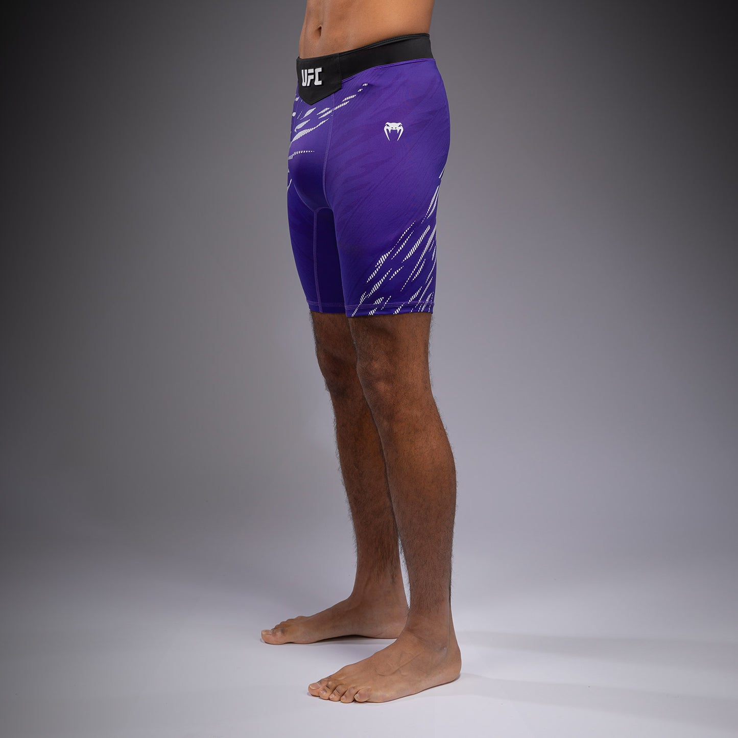UFC Fusion by Venum Authentic Fight Night 男士综合格斗短裤 – 紫色