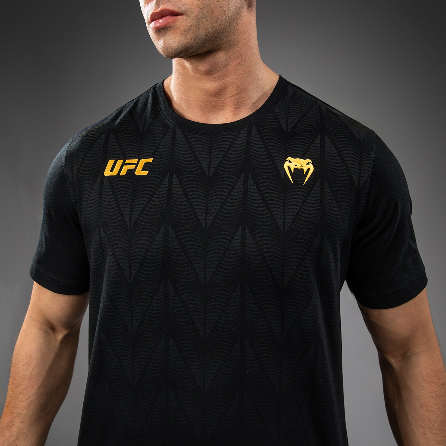 男士Venum UFC Zenith Replica冠军T恤