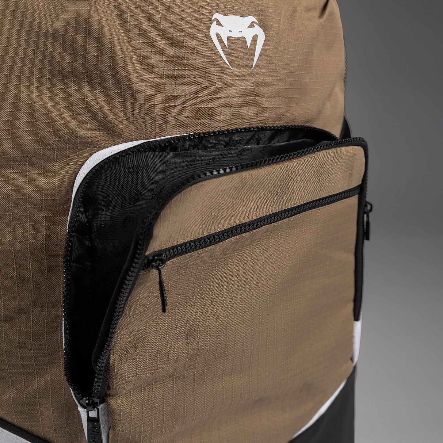 Venum Evo 2 Xtrem 背包 (50-63L) – 沙丘色