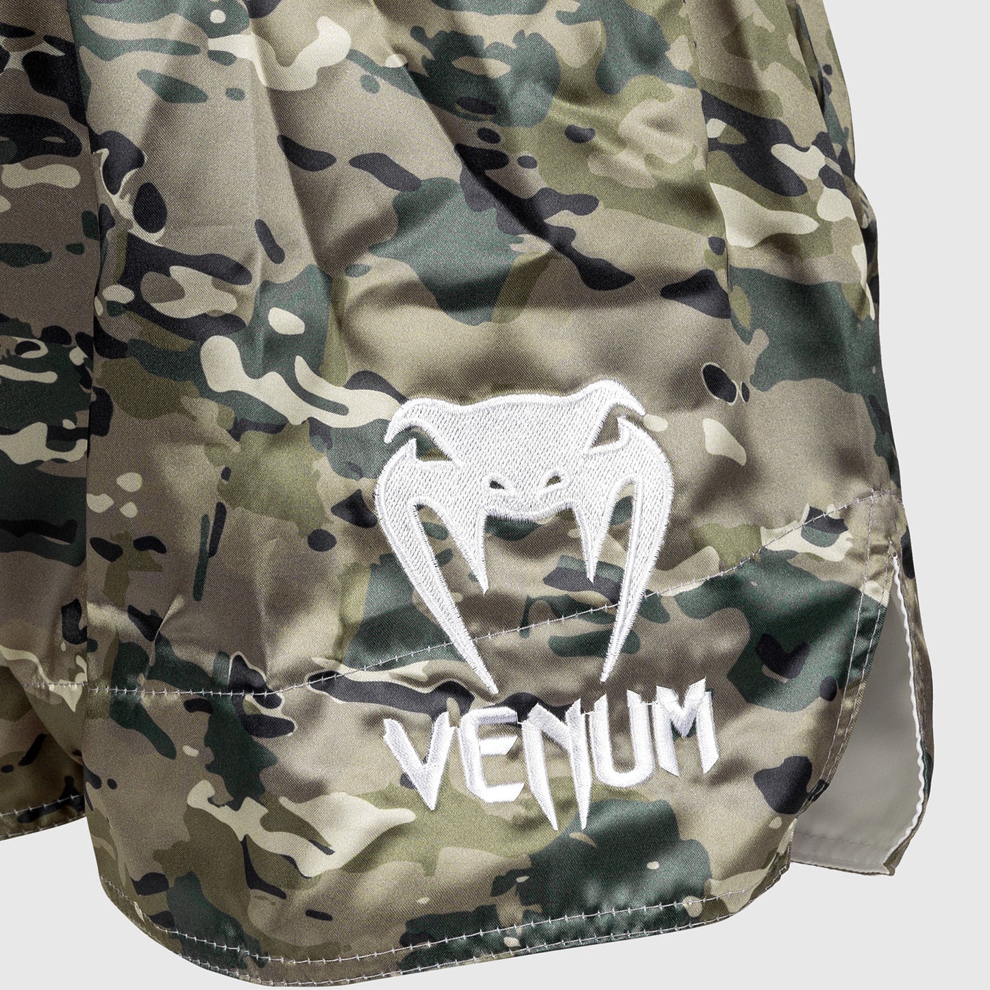 Venum Classic 泰拳短裤 – 沙漠迷彩