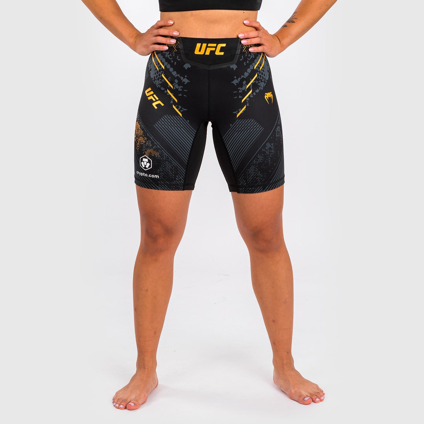 UFC Adrenaline by Venum Authentic Fight Night 女士综合格斗短裤 – 长款 – 冠军款