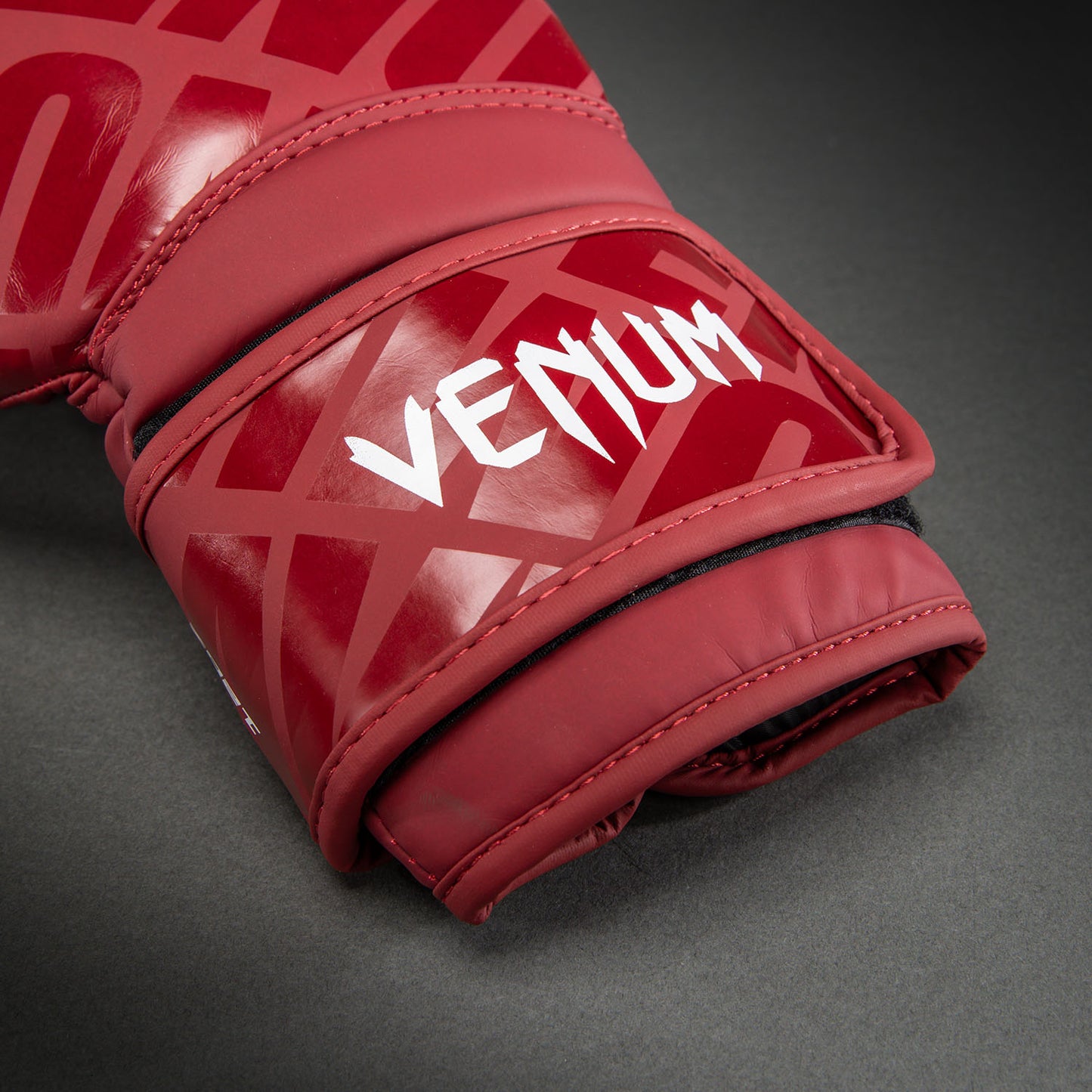 Venum Contender 1.5XT 拳击手套 – 亮酒红