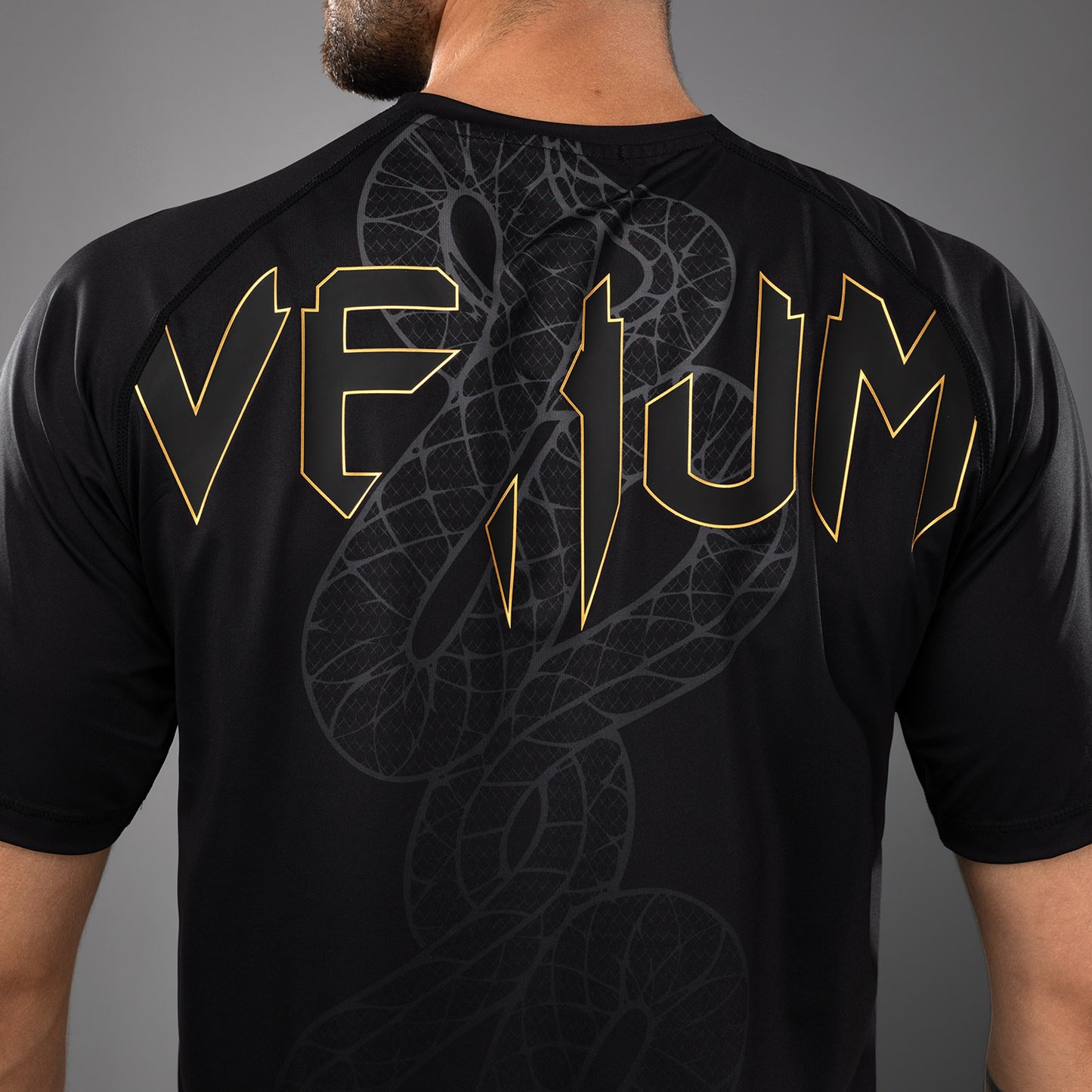 Venum Serpenti Dry Tech T恤 – 黑色/银色/金色