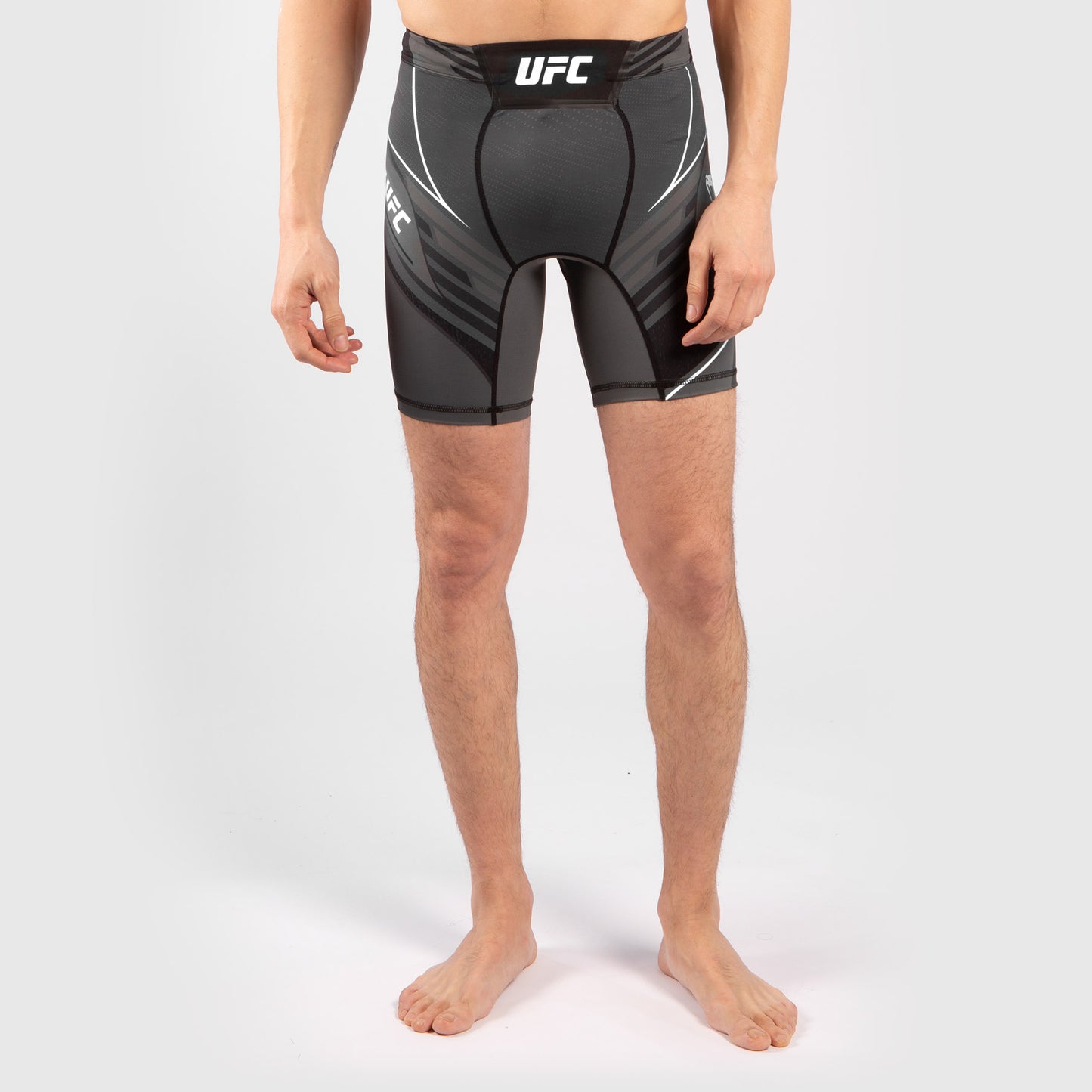 Venum UFC Authentic Fight Night 男士压缩短裤 – 黑色