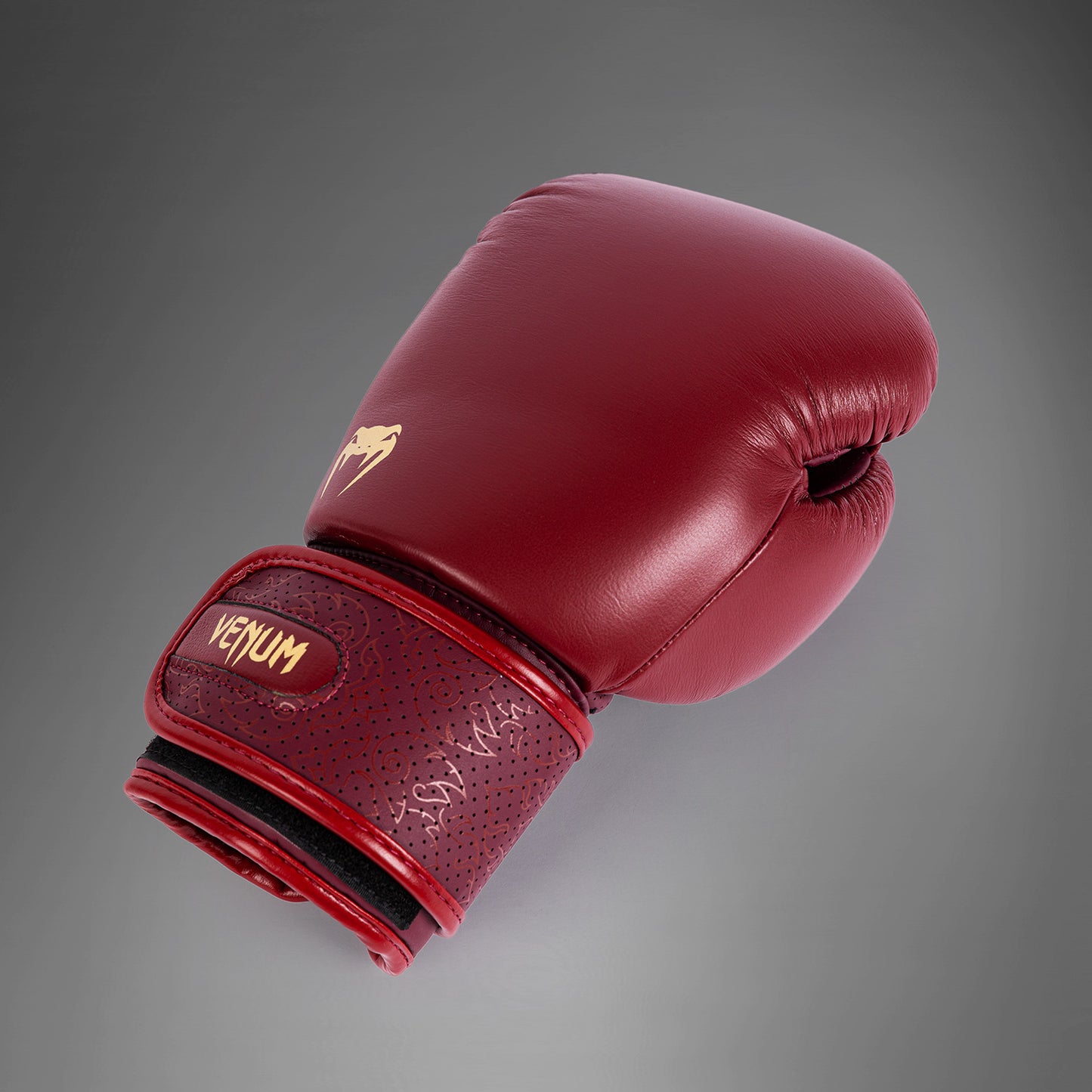 Venum Power 2.0 拳击手套 – 酒红色