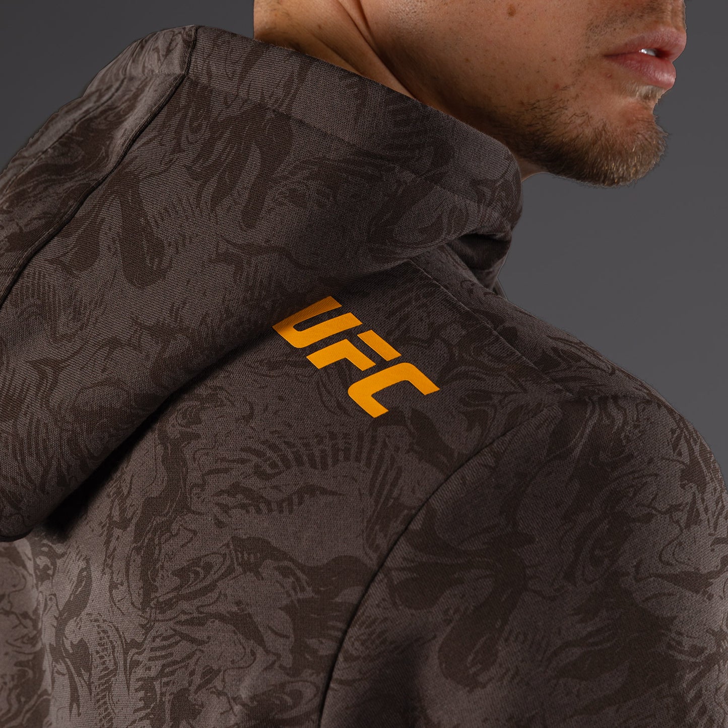 UFC Fusion by Venum Fight Week 男士款连帽衫 – 驼色