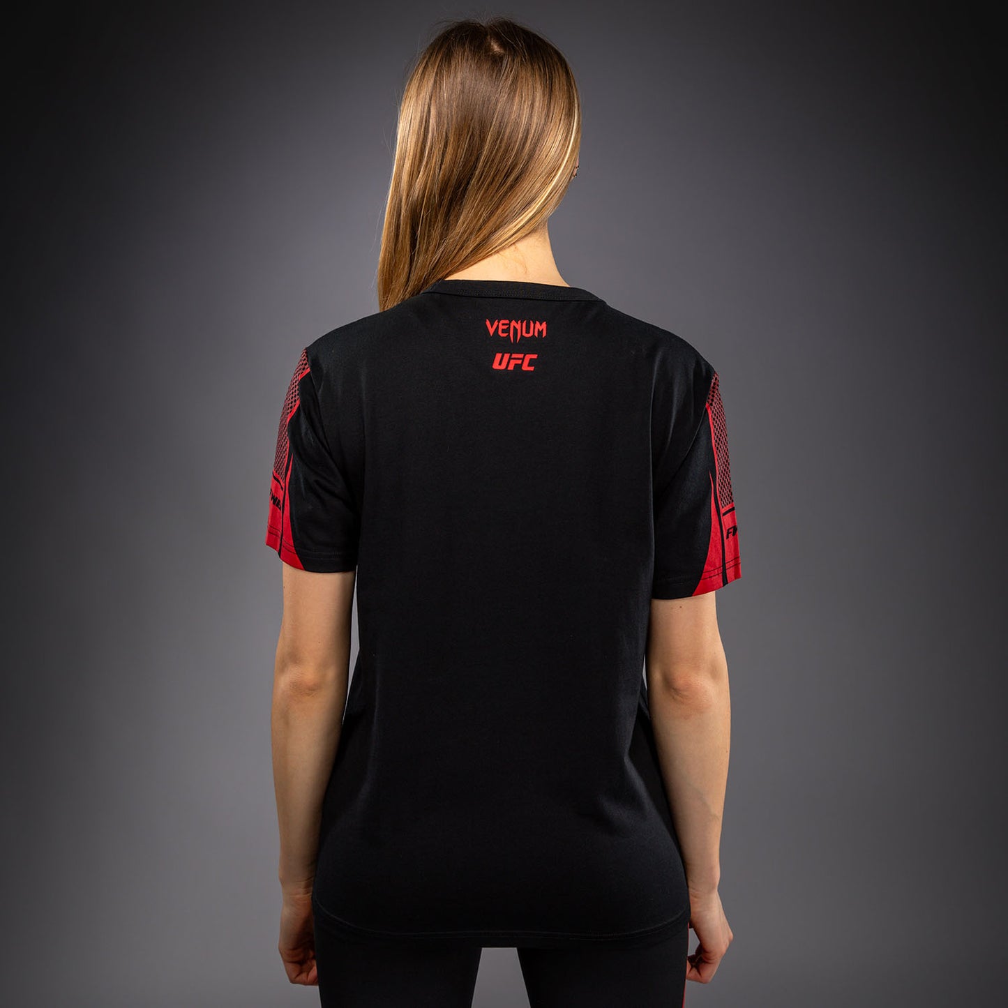Venum UFC Unity by Venum Authentic Fight Week 女子短袖T恤 - 黑色