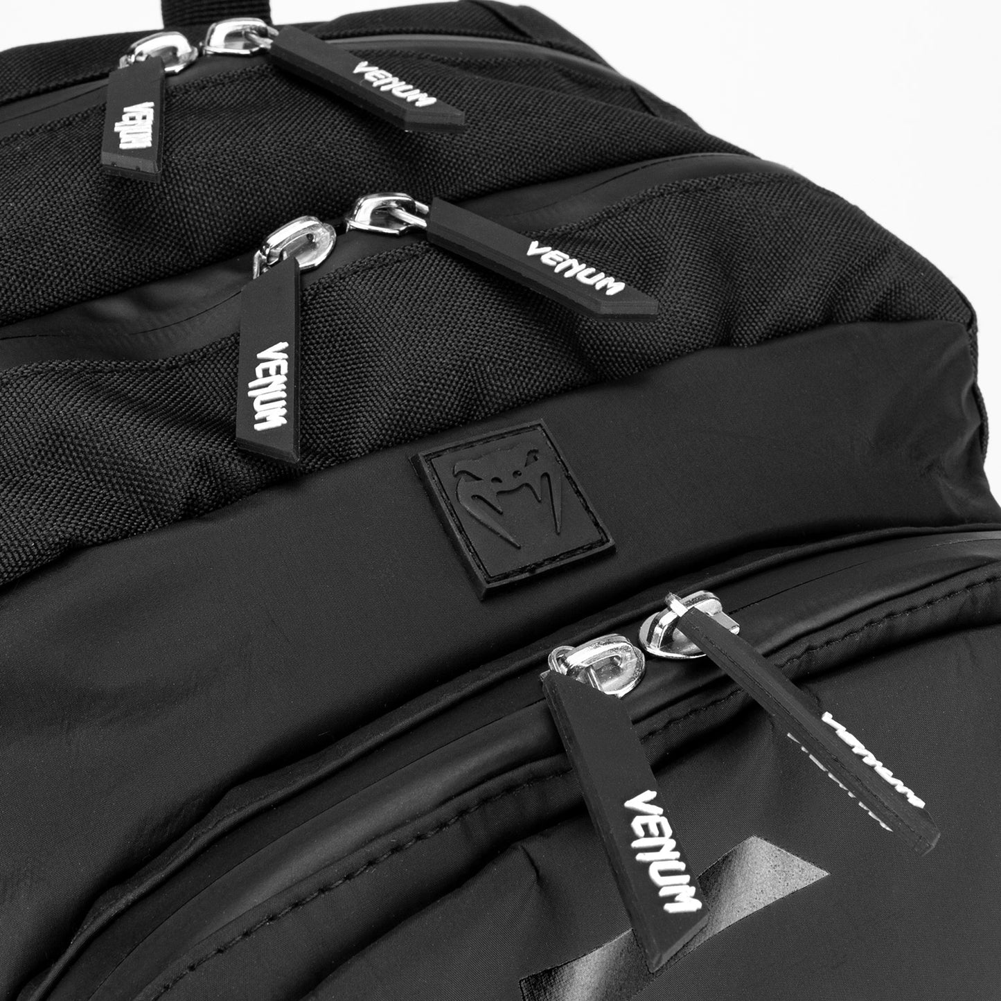 Venum Challenger Pro Evo 背包 (20-25L) – 黑色